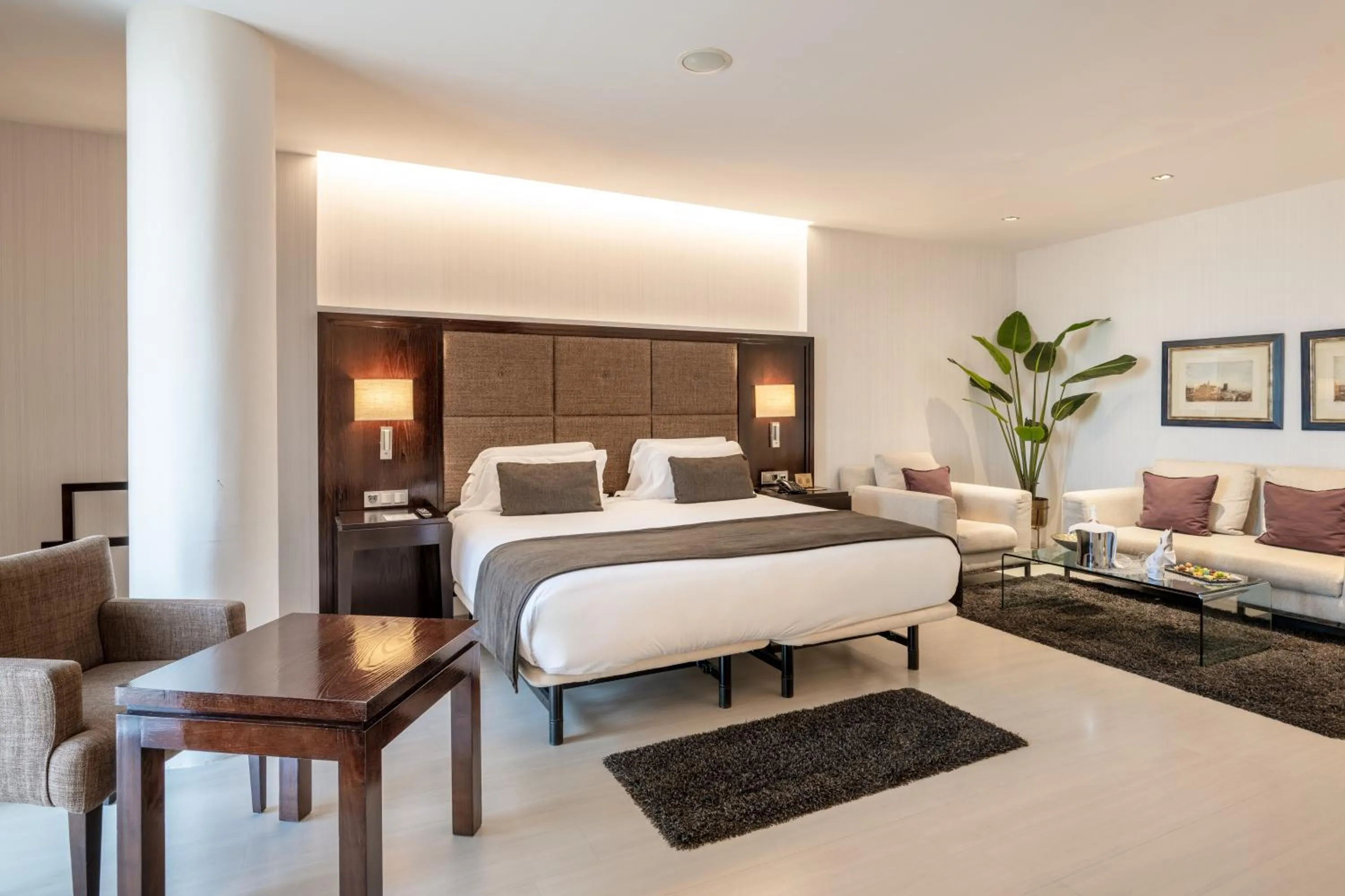 Bed in Hotel Diagonal Plaza