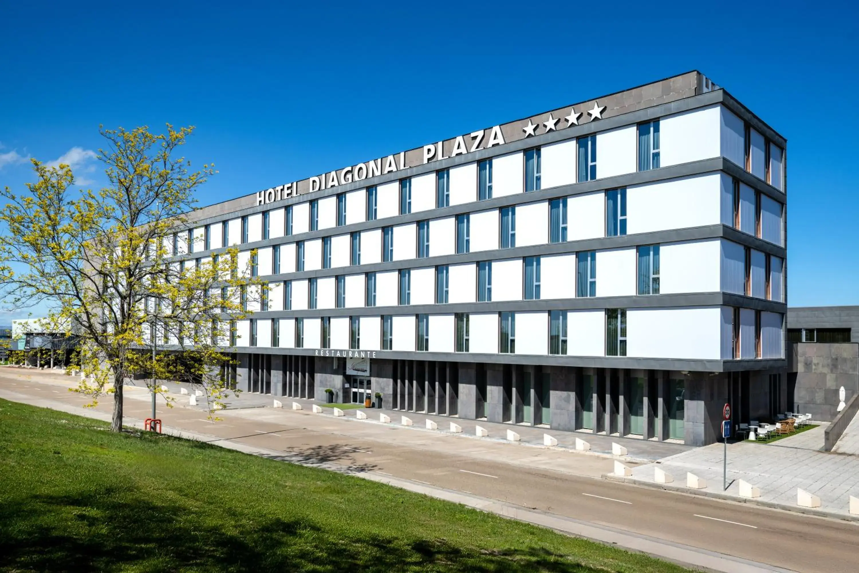 Property building in Hotel Diagonal Plaza Property building in Hotel Diagonal Plaza