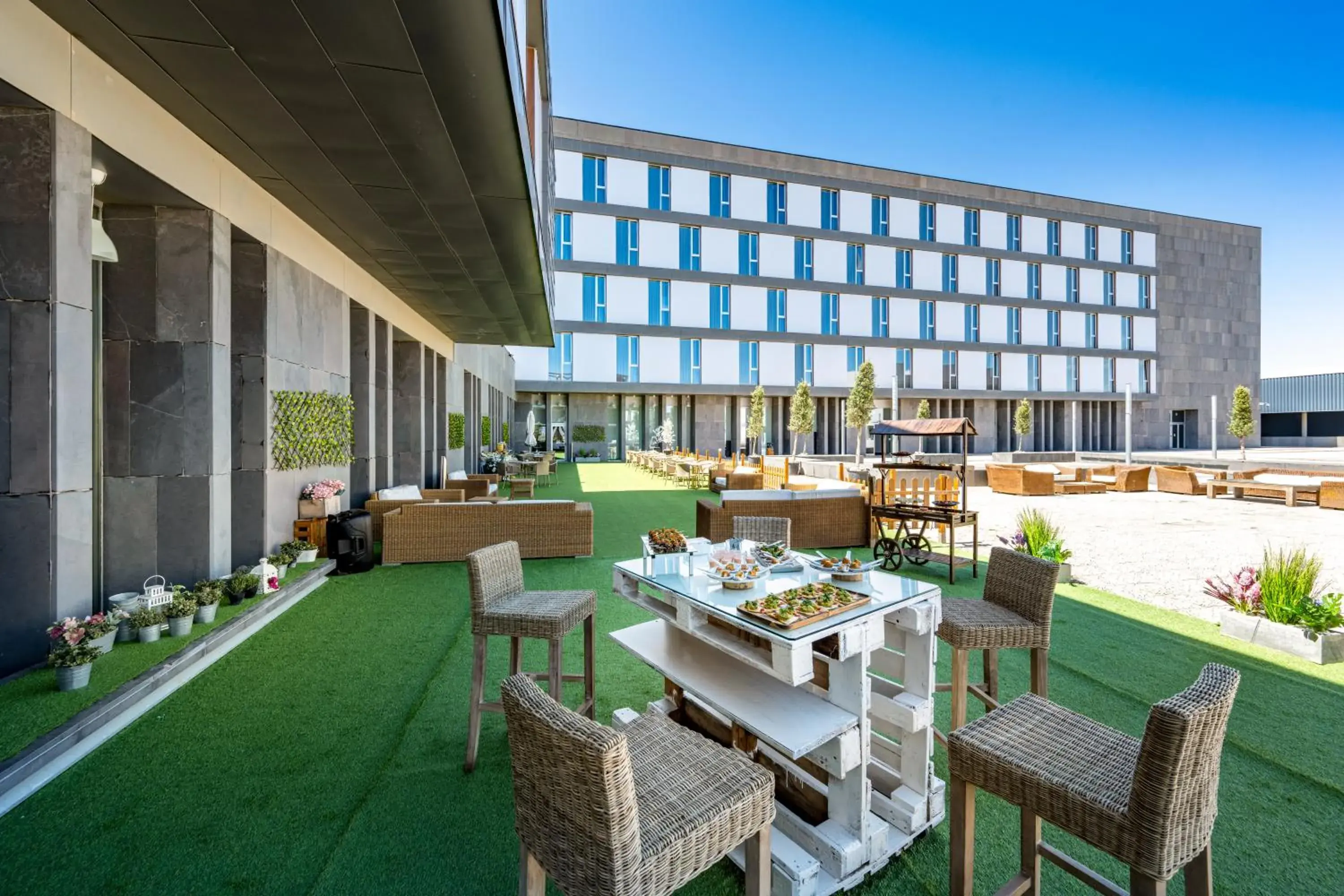 Restaurant/places to eat in Hotel Diagonal Plaza Restaurant/places to eat in Hotel Diagonal Plaza