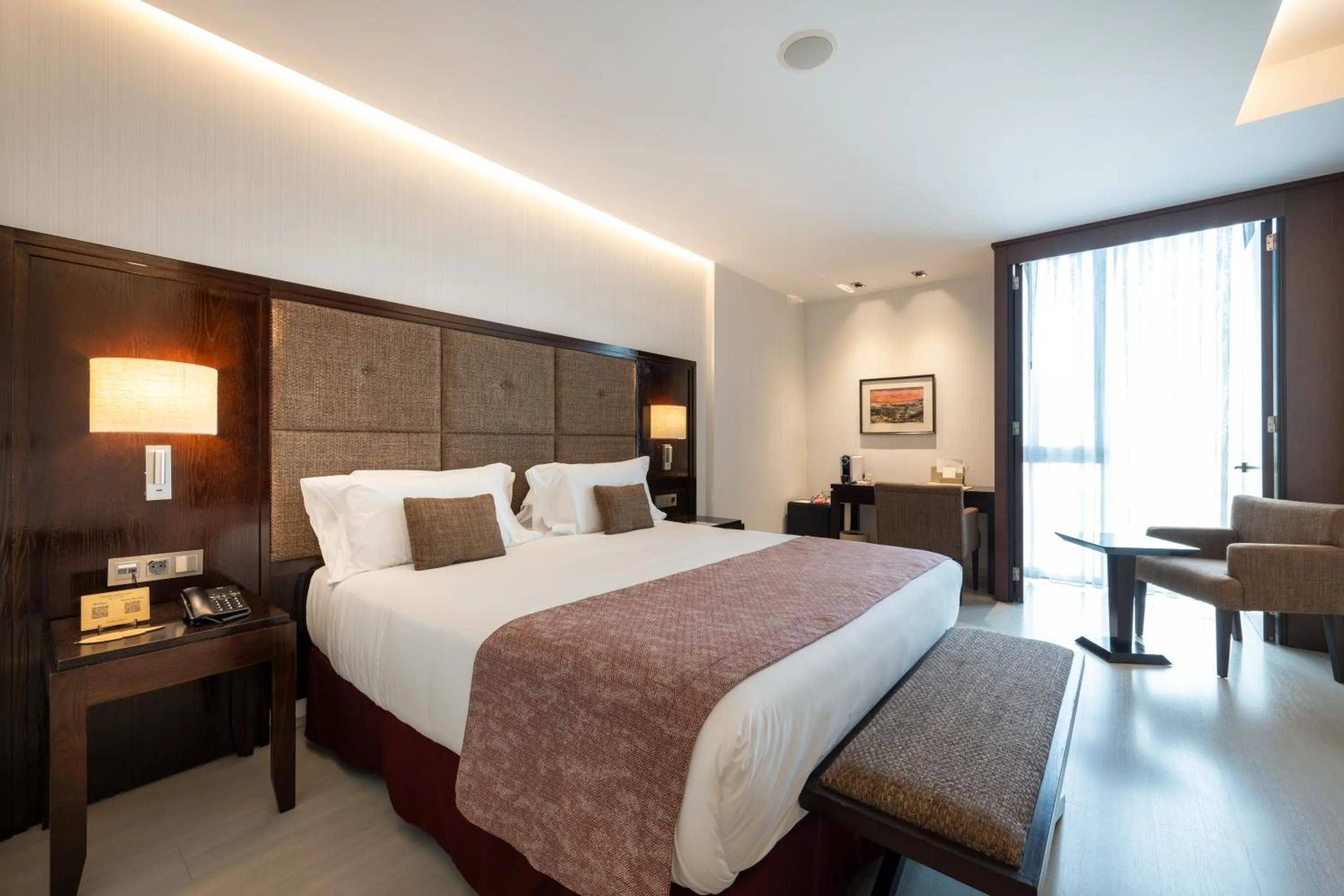 View (from property/room), Bed in Hotel Diagonal Plaza