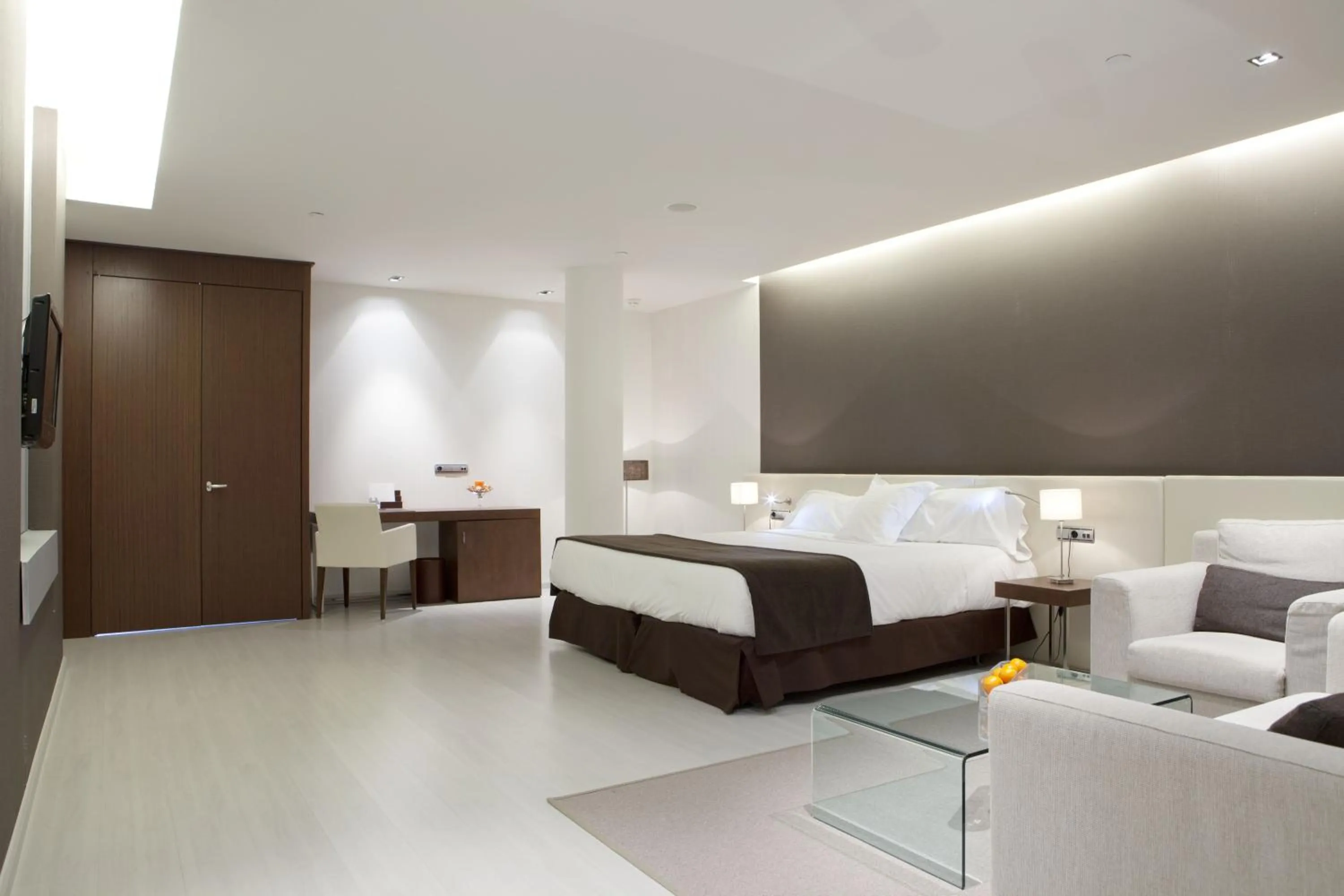 Photo of the whole room, Bed in Hotel Diagonal Plaza