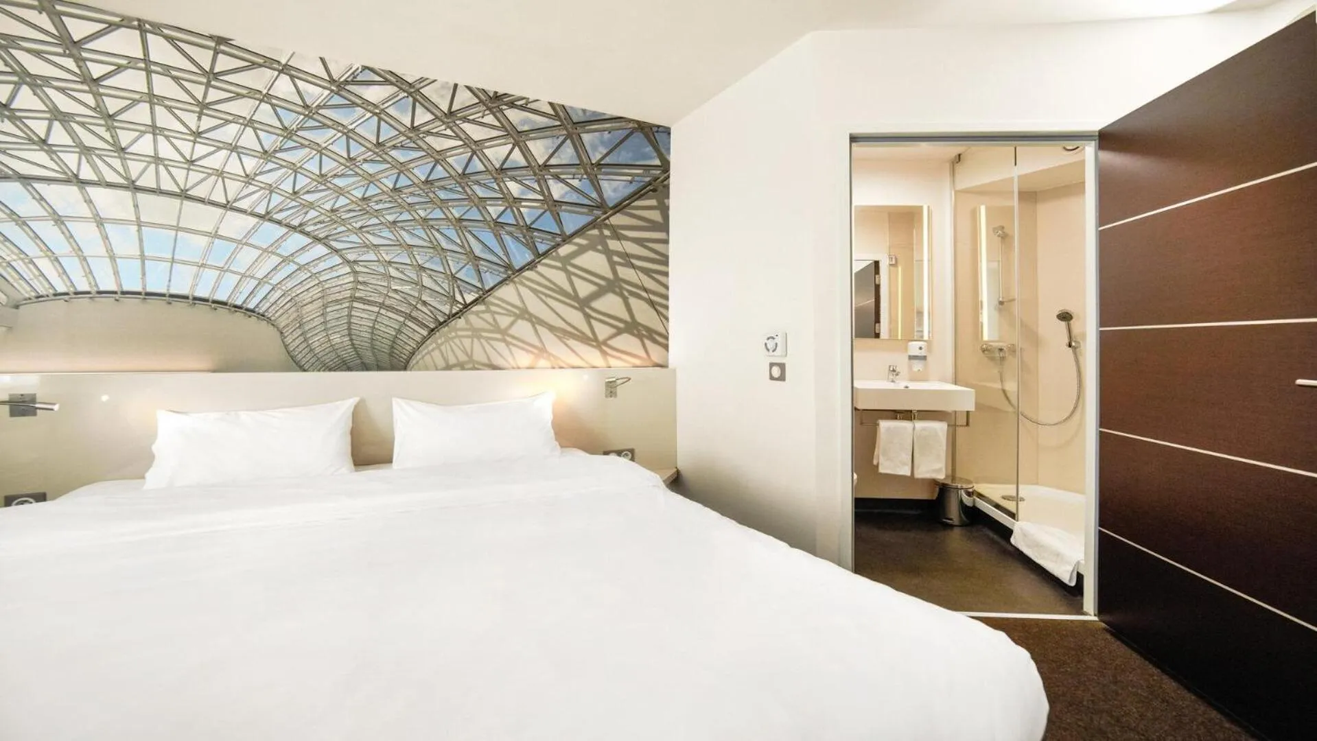 Photo of the whole room, Bed in B&B HOTEL Katowice Centrum