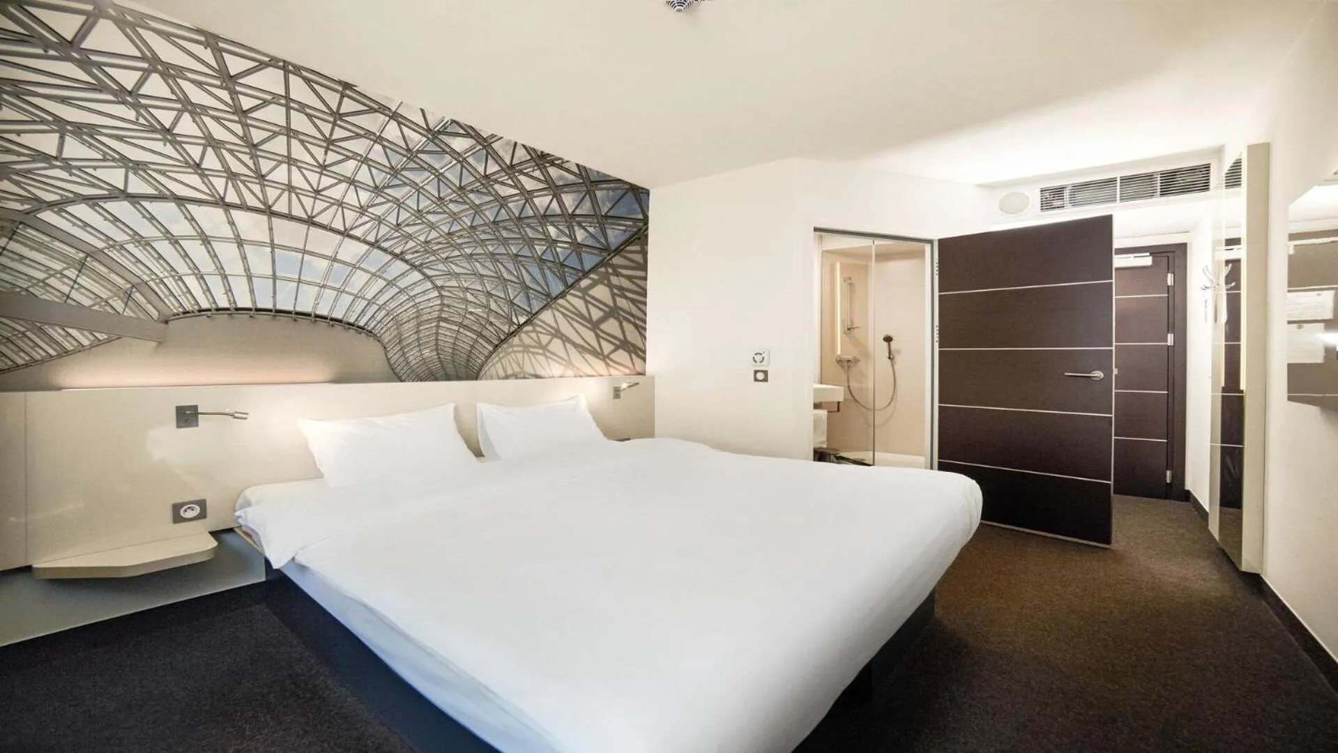 Photo of the whole room, Bed in B&B HOTEL Katowice Centrum