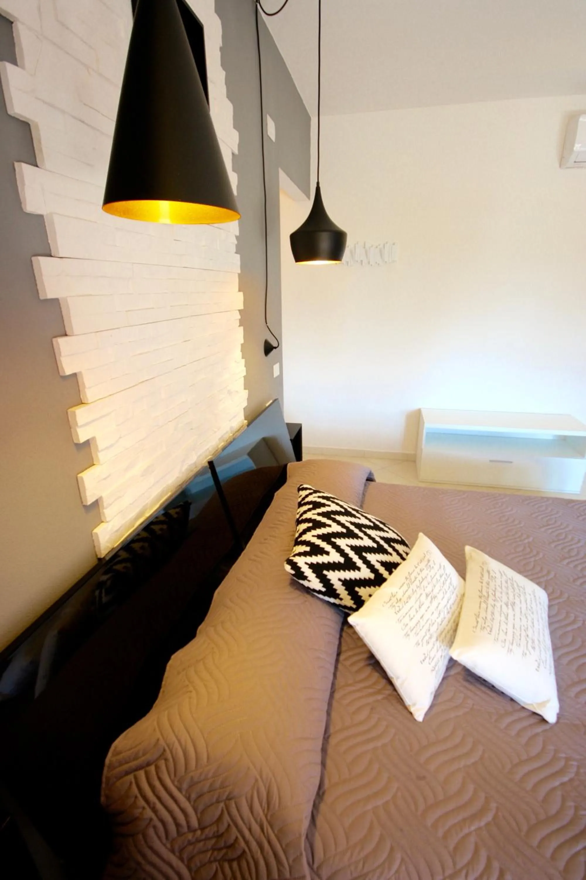 Decorative detail, Bed in Park 20 Guesthouse