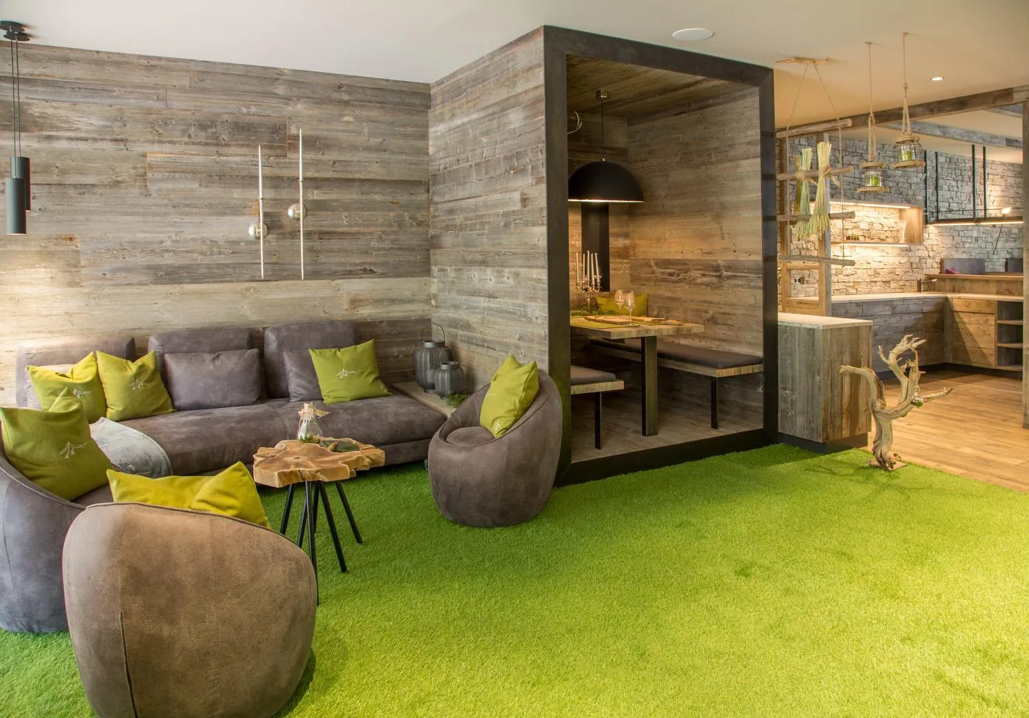 Communal lounge/ TV room in Aurina Lodges