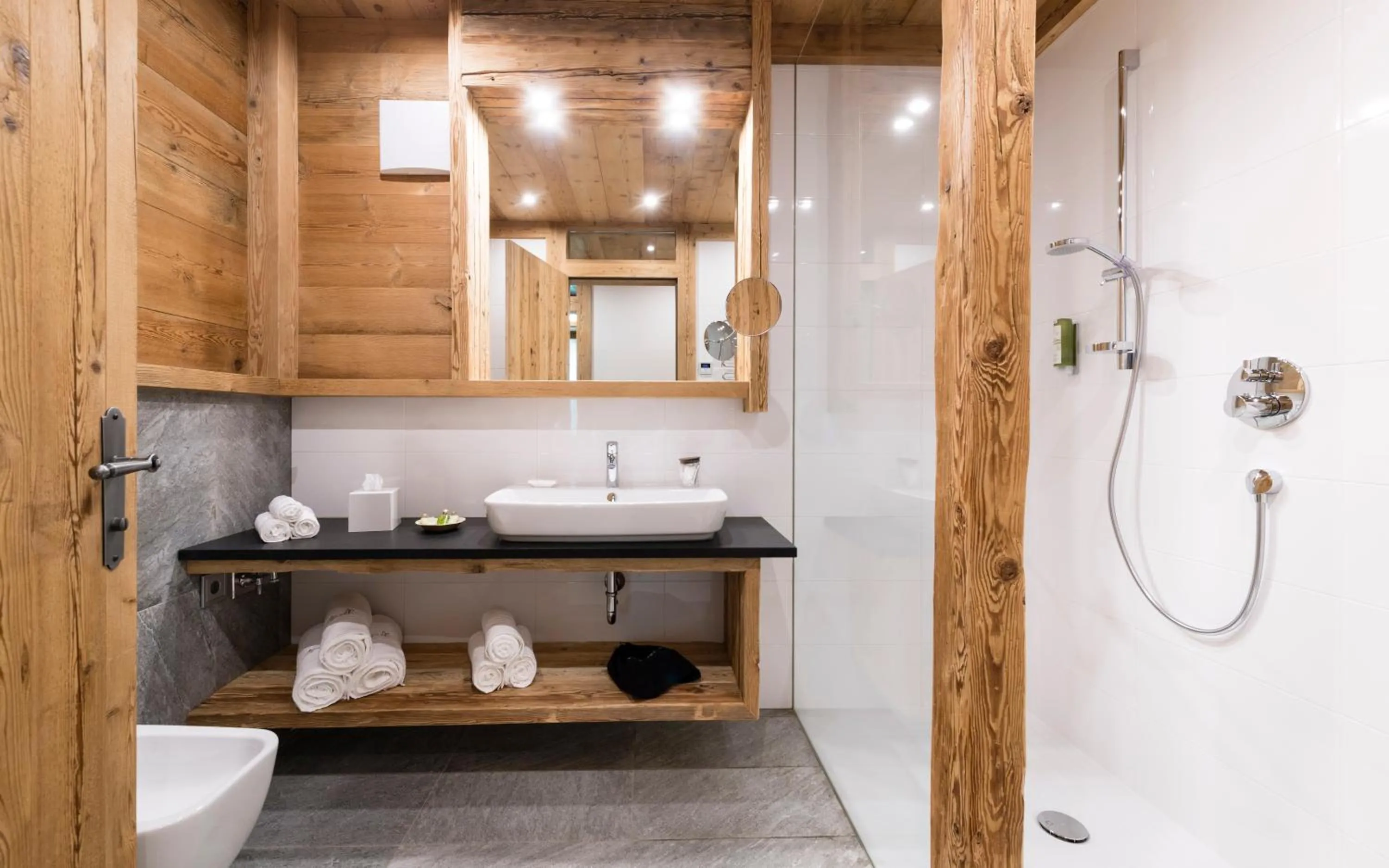 Bathroom in Aurina Lodges