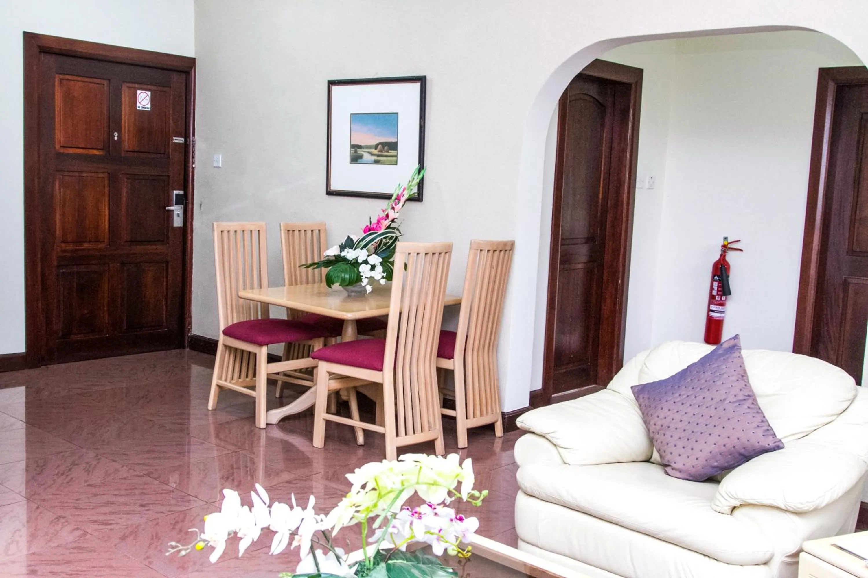 Dining area in Mahogany Lodge, Cantonments