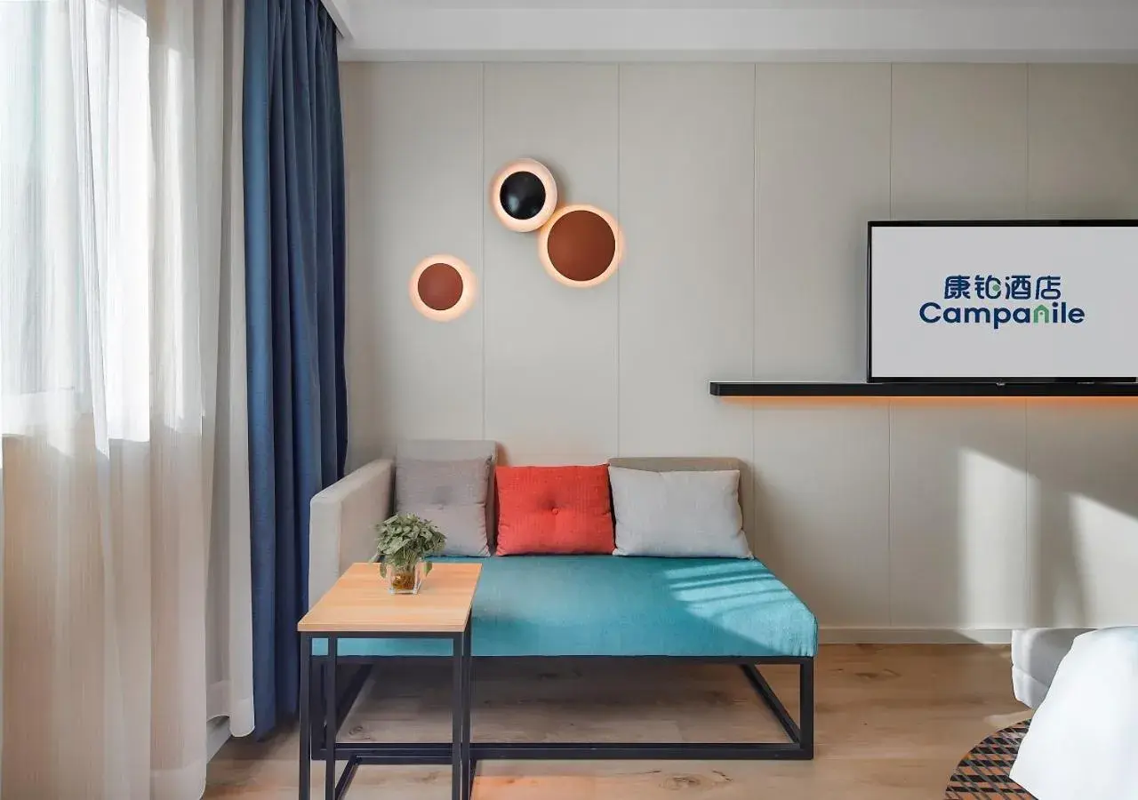 Seating area, Bed in Campanile Shanghai Bund Hotel Seating area, Bed in Campanile Shanghai Bund Hotel