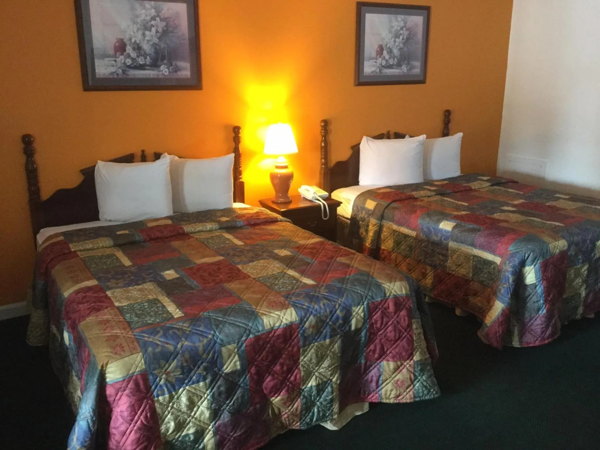 Bed in Budget inn