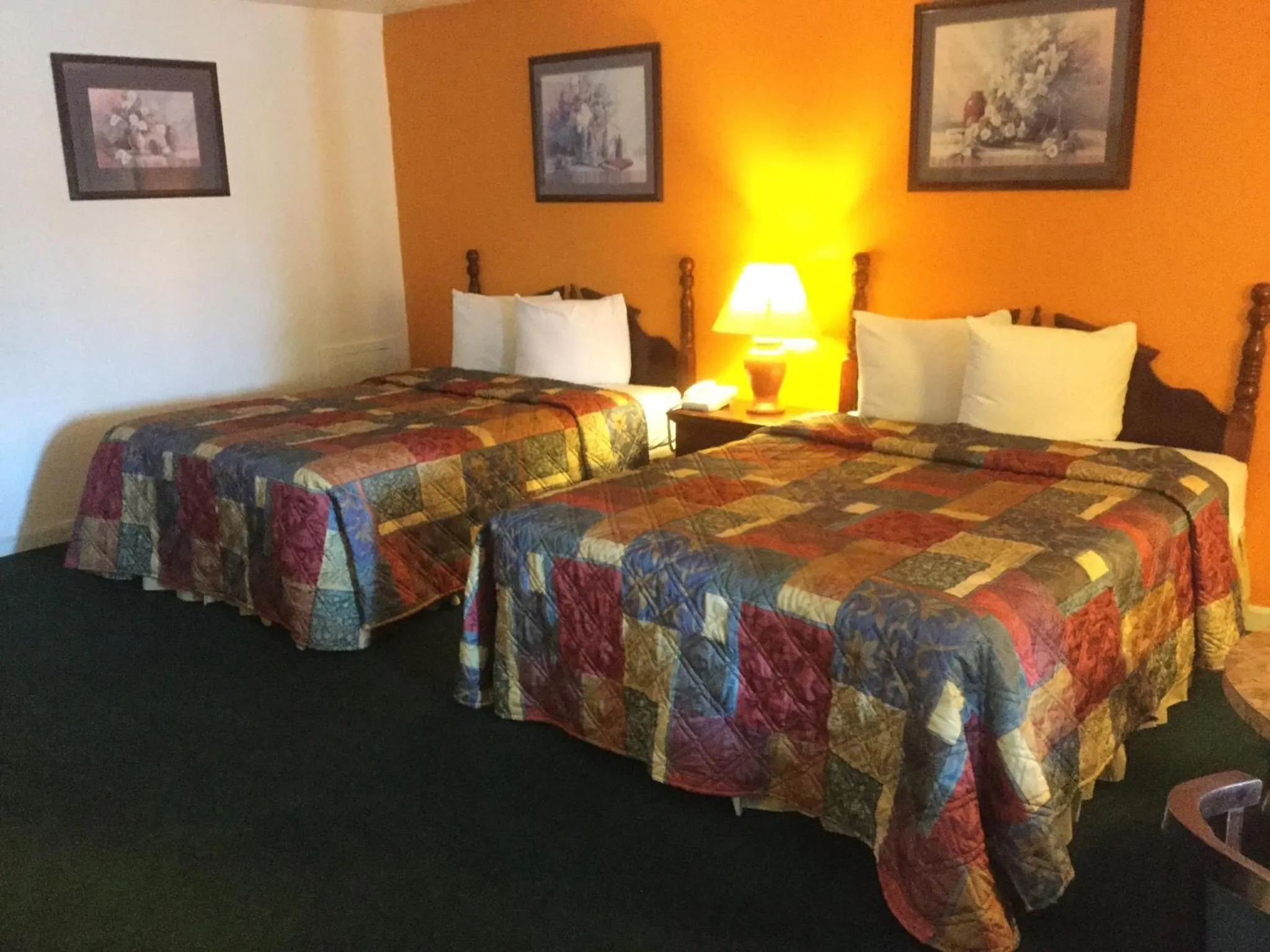 Bed in Budget inn