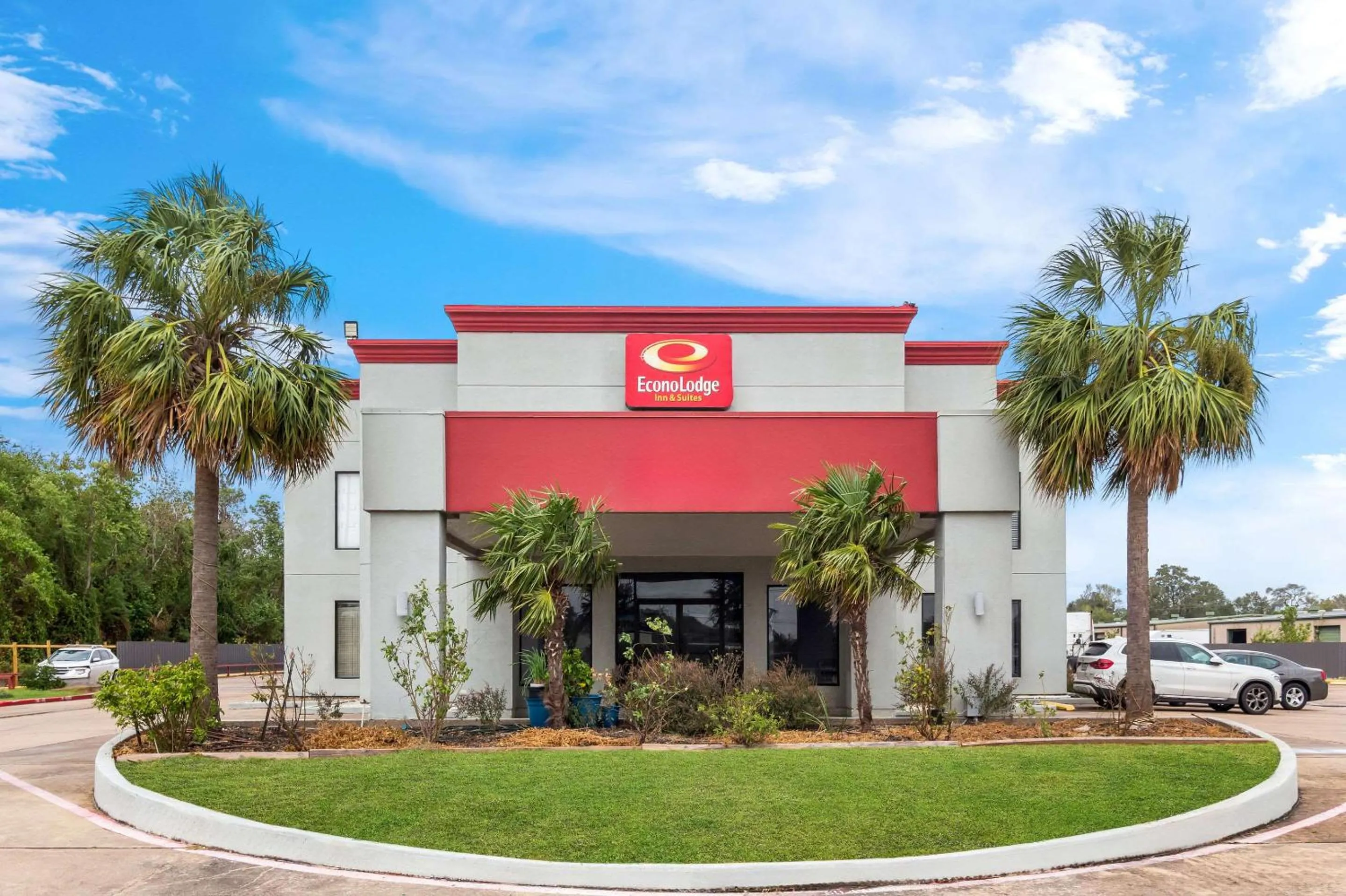 Property building in Econo Lodge Inn & Suites Channelview - Houston East