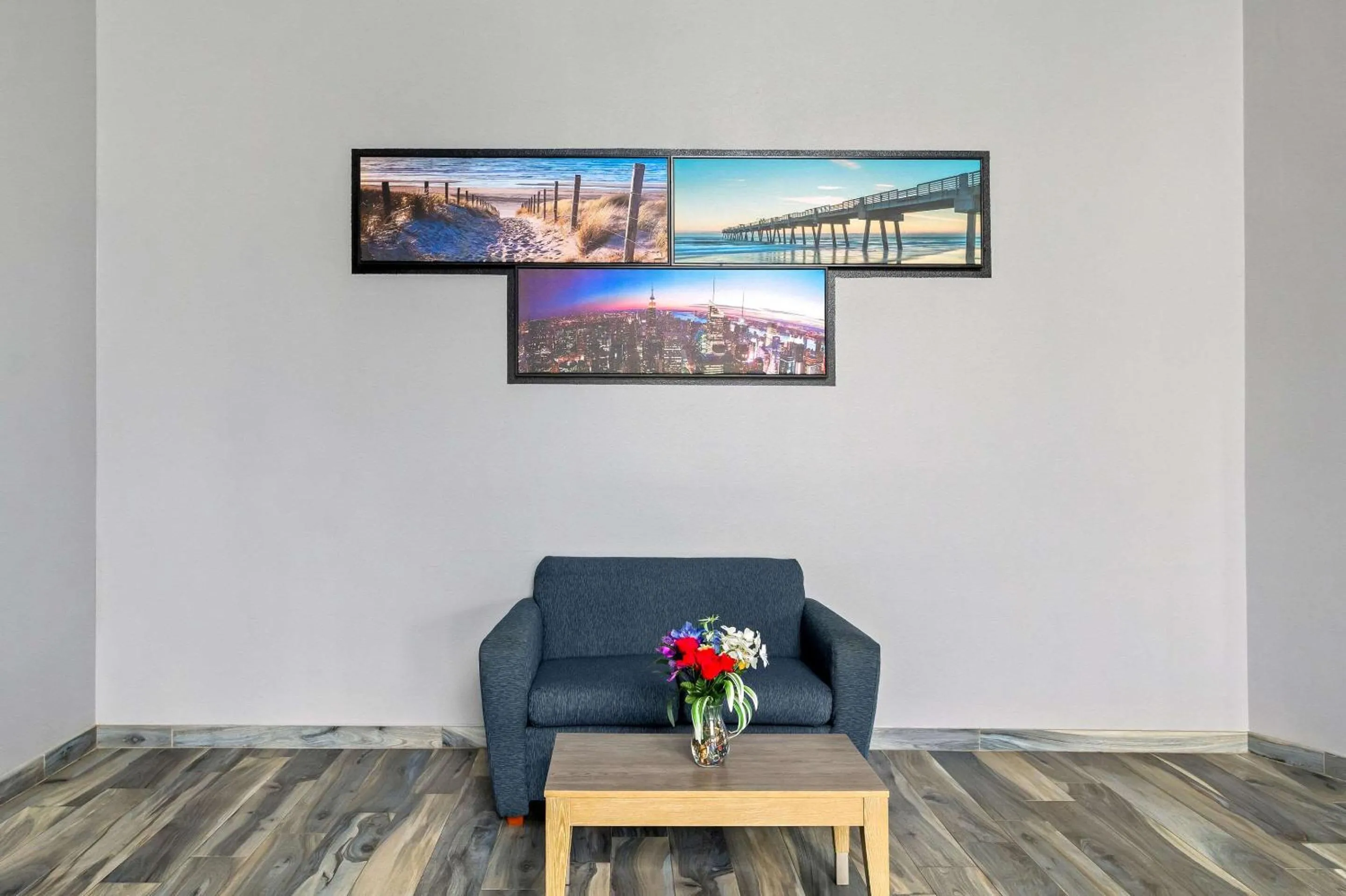 Lobby or reception in Econo Lodge Inn & Suites Channelview - Houston East