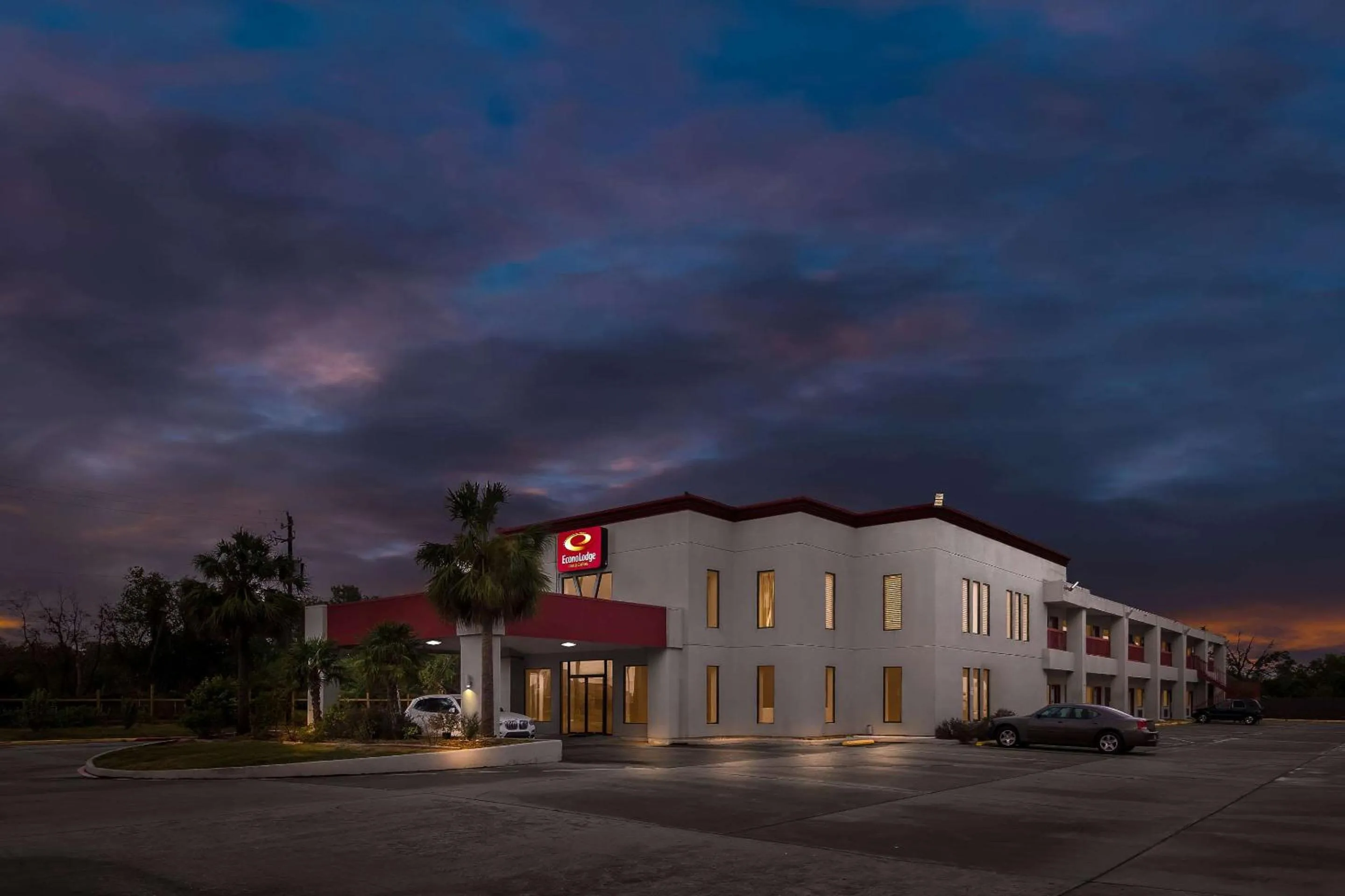 Property building in Econo Lodge Inn & Suites Channelview - Houston East