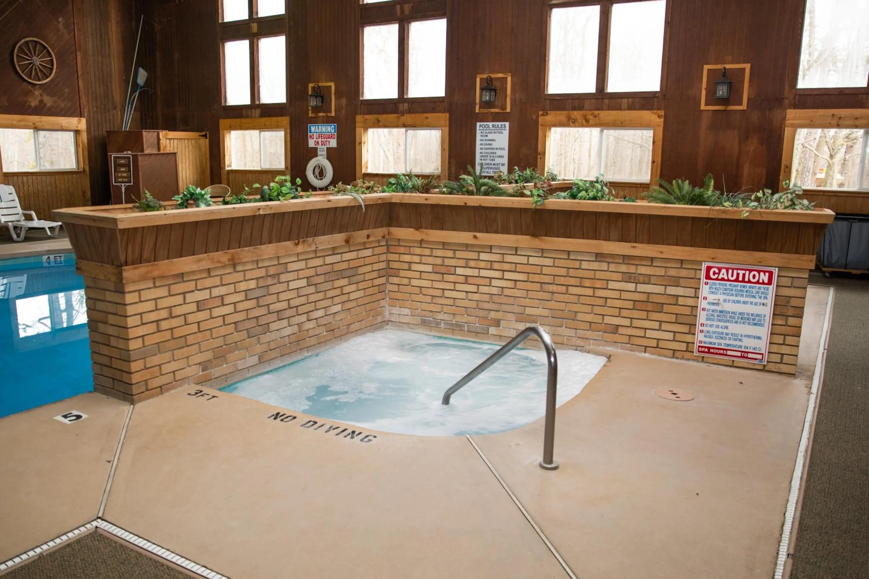 Swimming pool in Carriage House Country Club