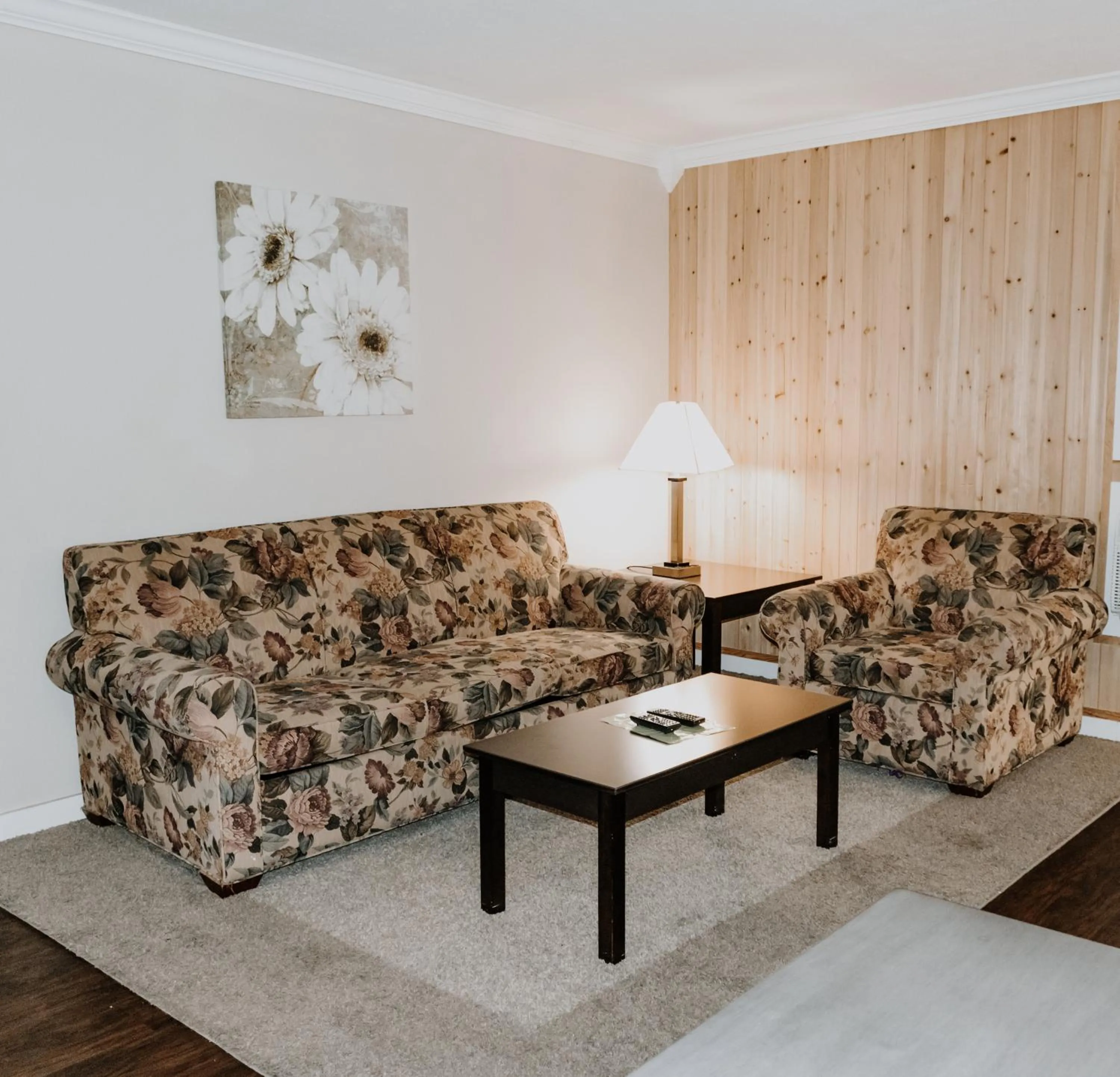Living room in Carriage House Country Club