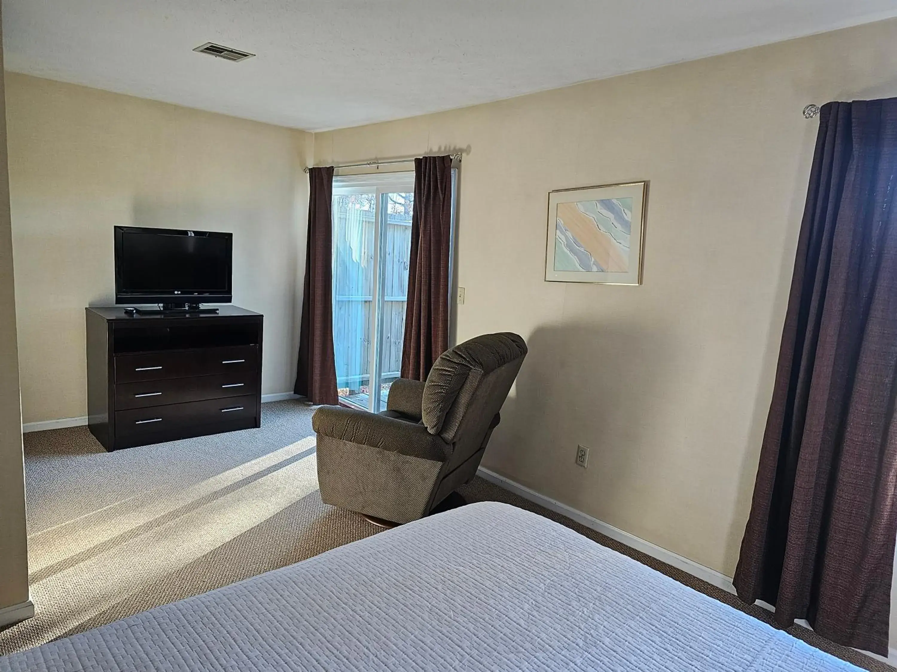 Bedroom, Bed in Lakeview Golf Resort Bedroom, Bed in Lakeview Golf Resort