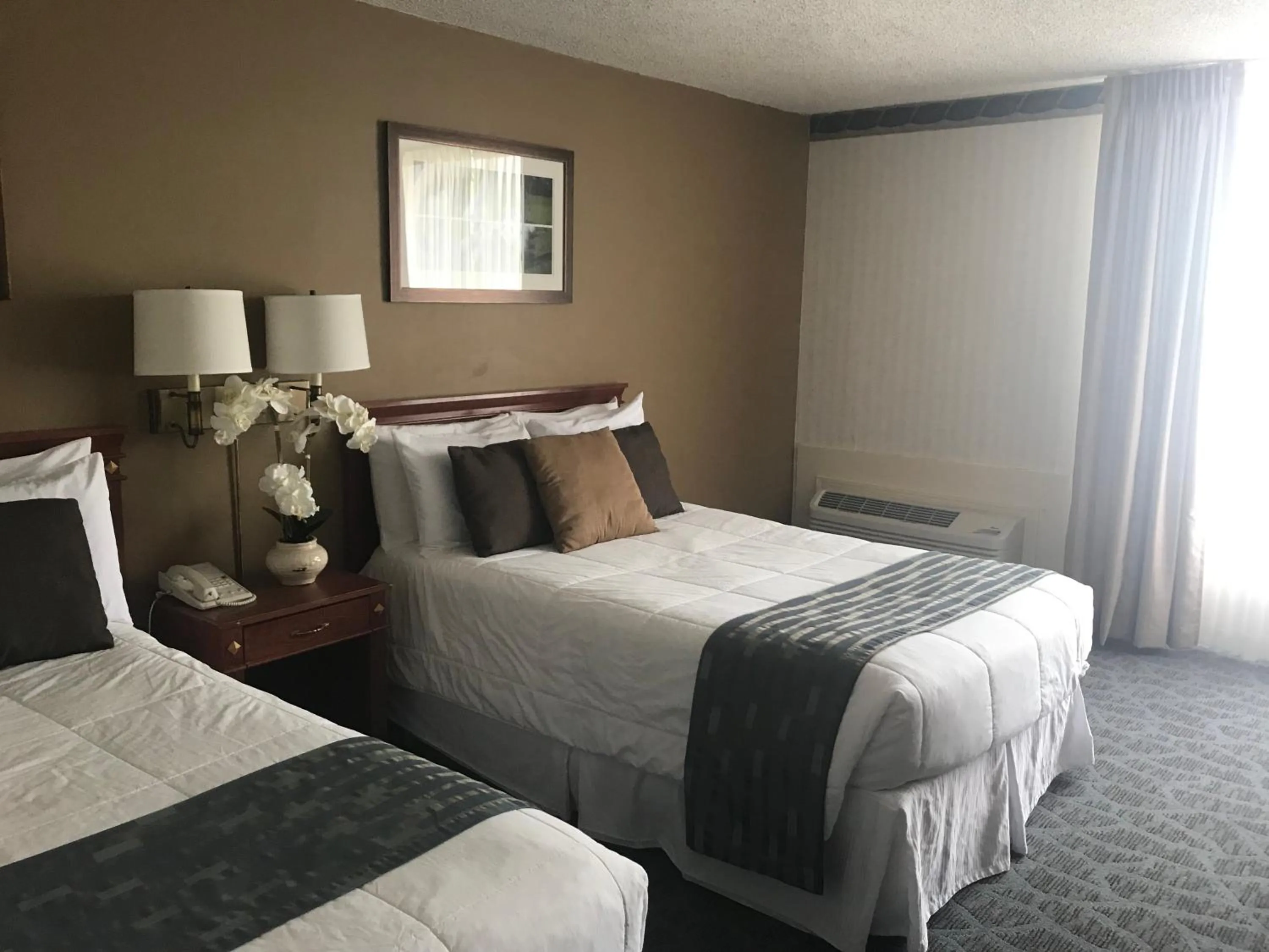 Bedroom, Bed in Lakeview Golf Resort