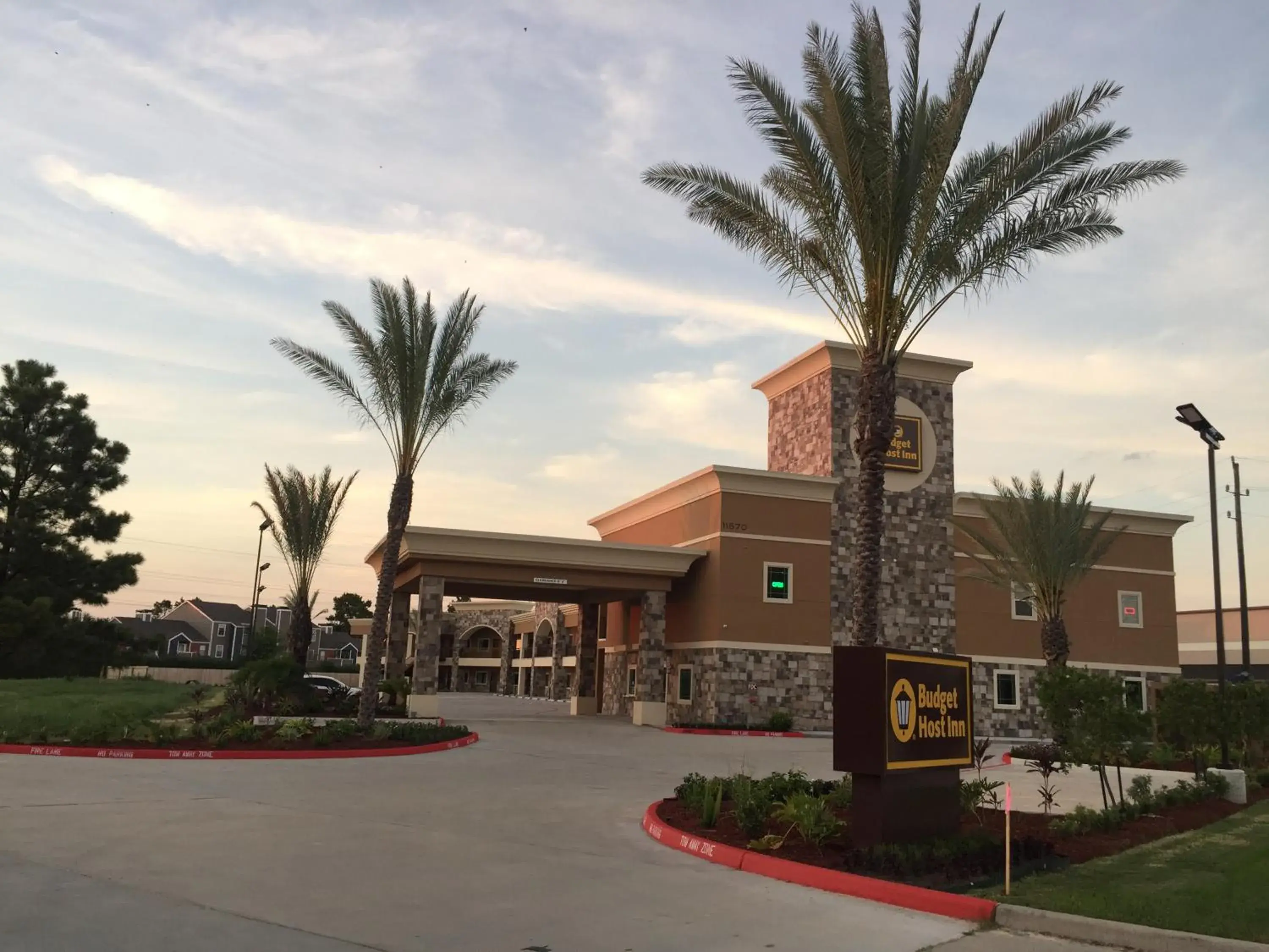 Property Building in Econo Lodge Inn & Suites Houston