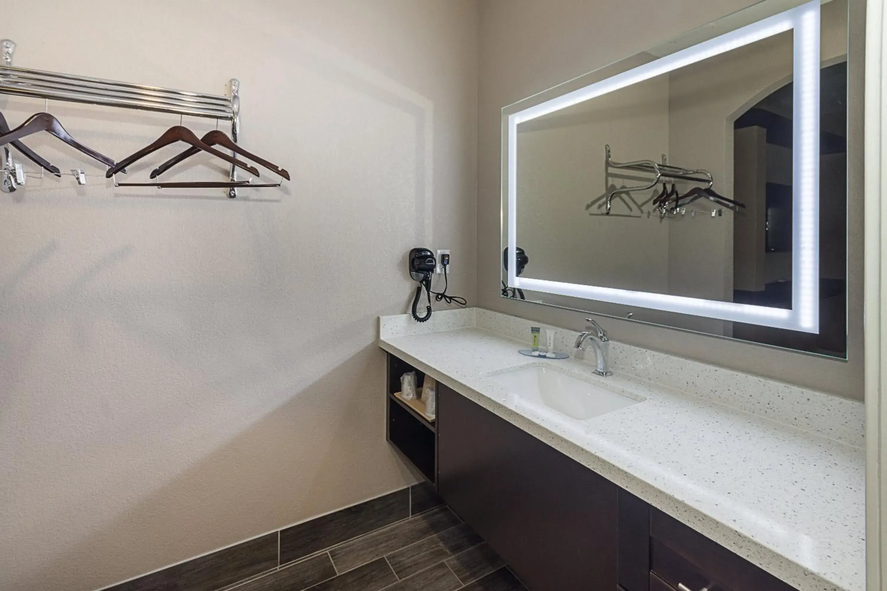 Bathroom in Econo Lodge Inn & Suites Houston