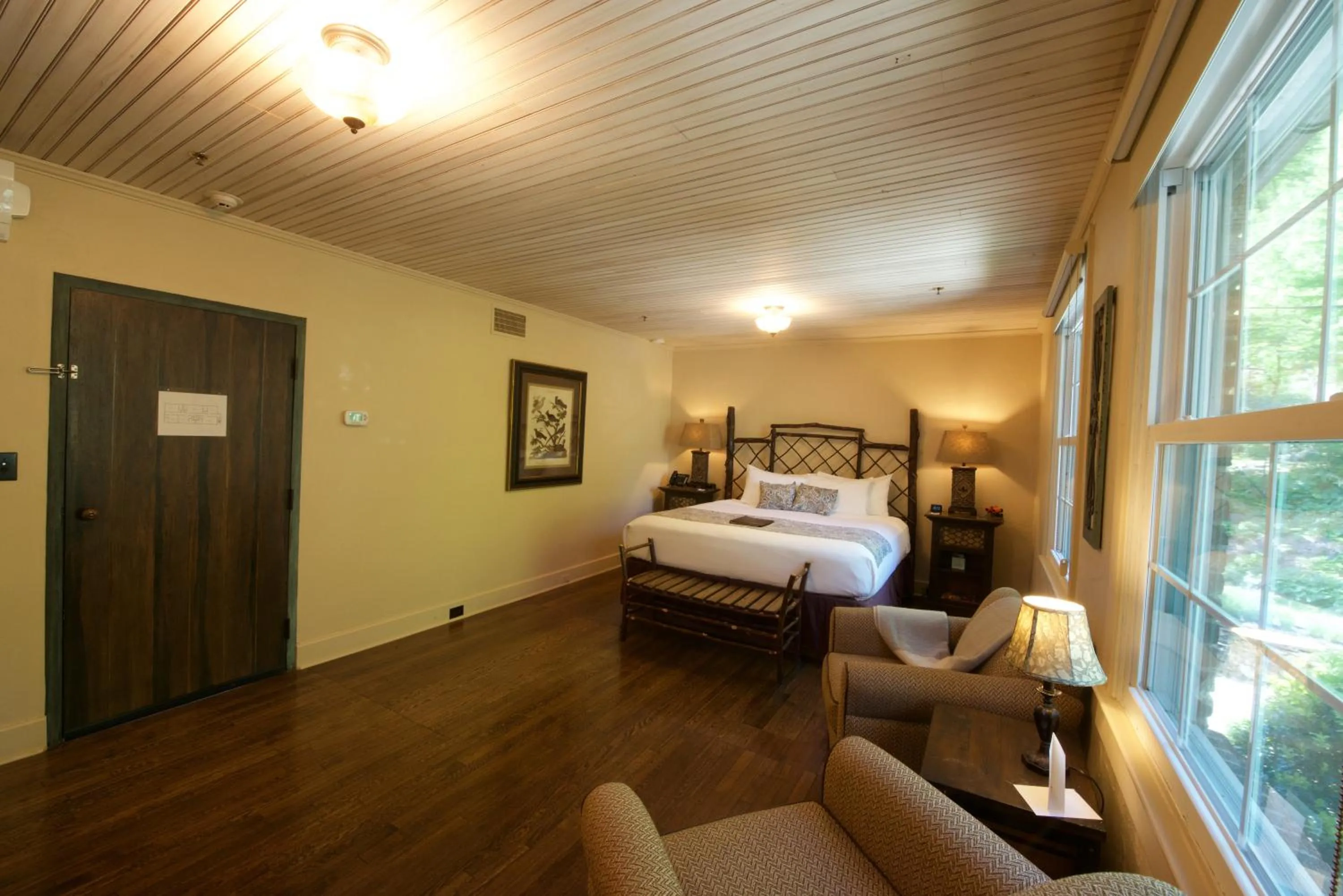 Bed in Historic Tapoco Lodge Resort