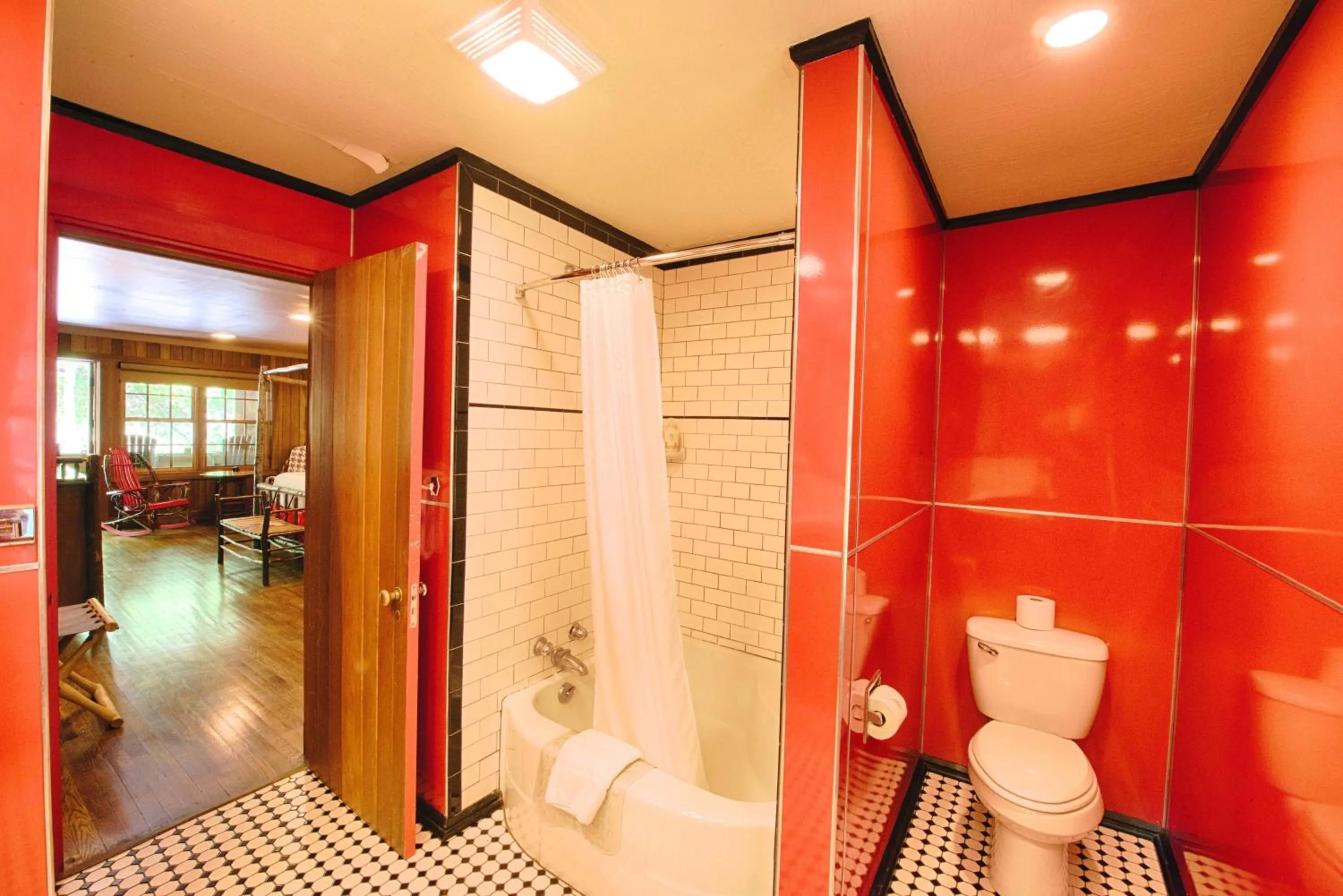 Shower in Historic Tapoco Lodge Resort