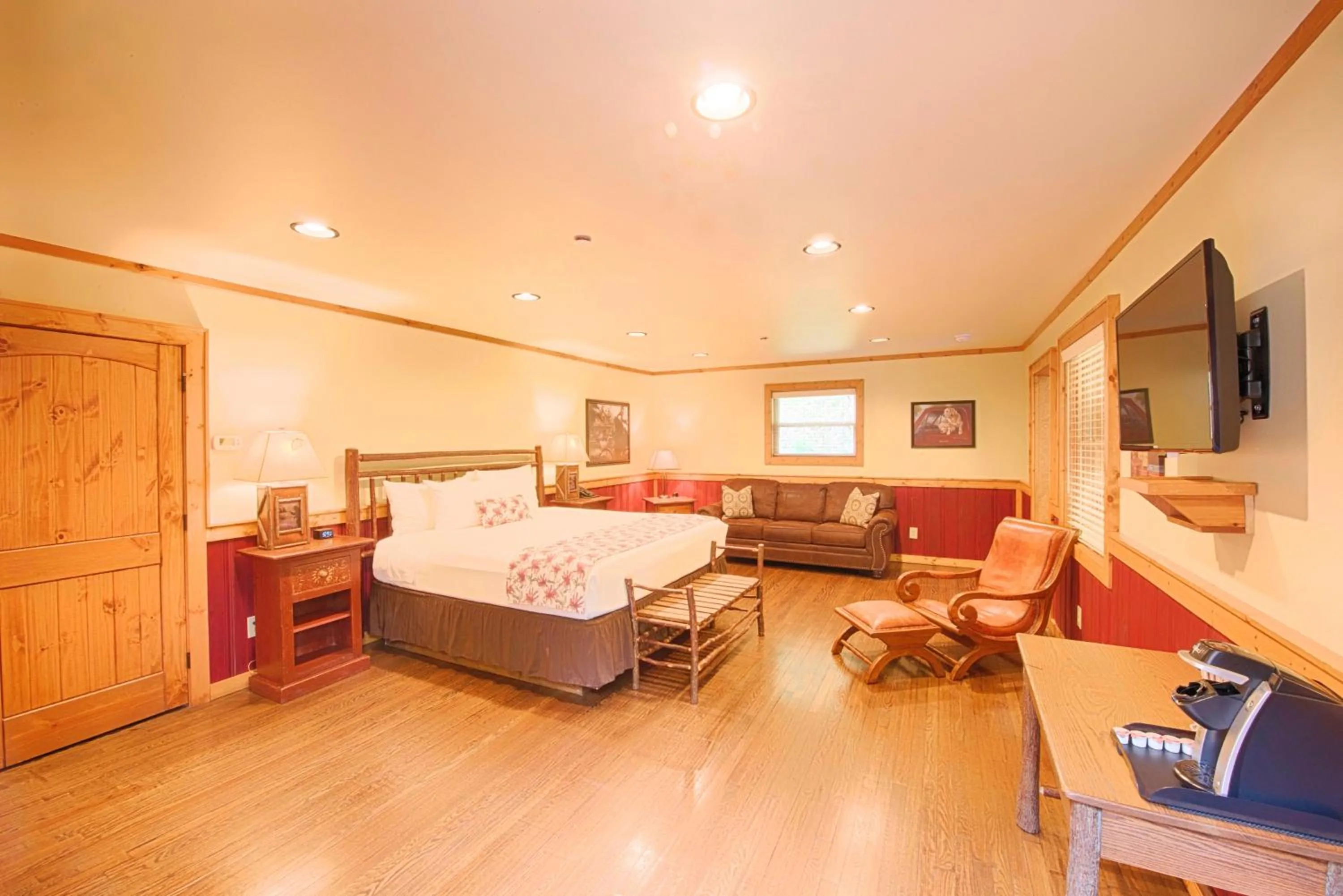 Bed in Historic Tapoco Lodge Resort