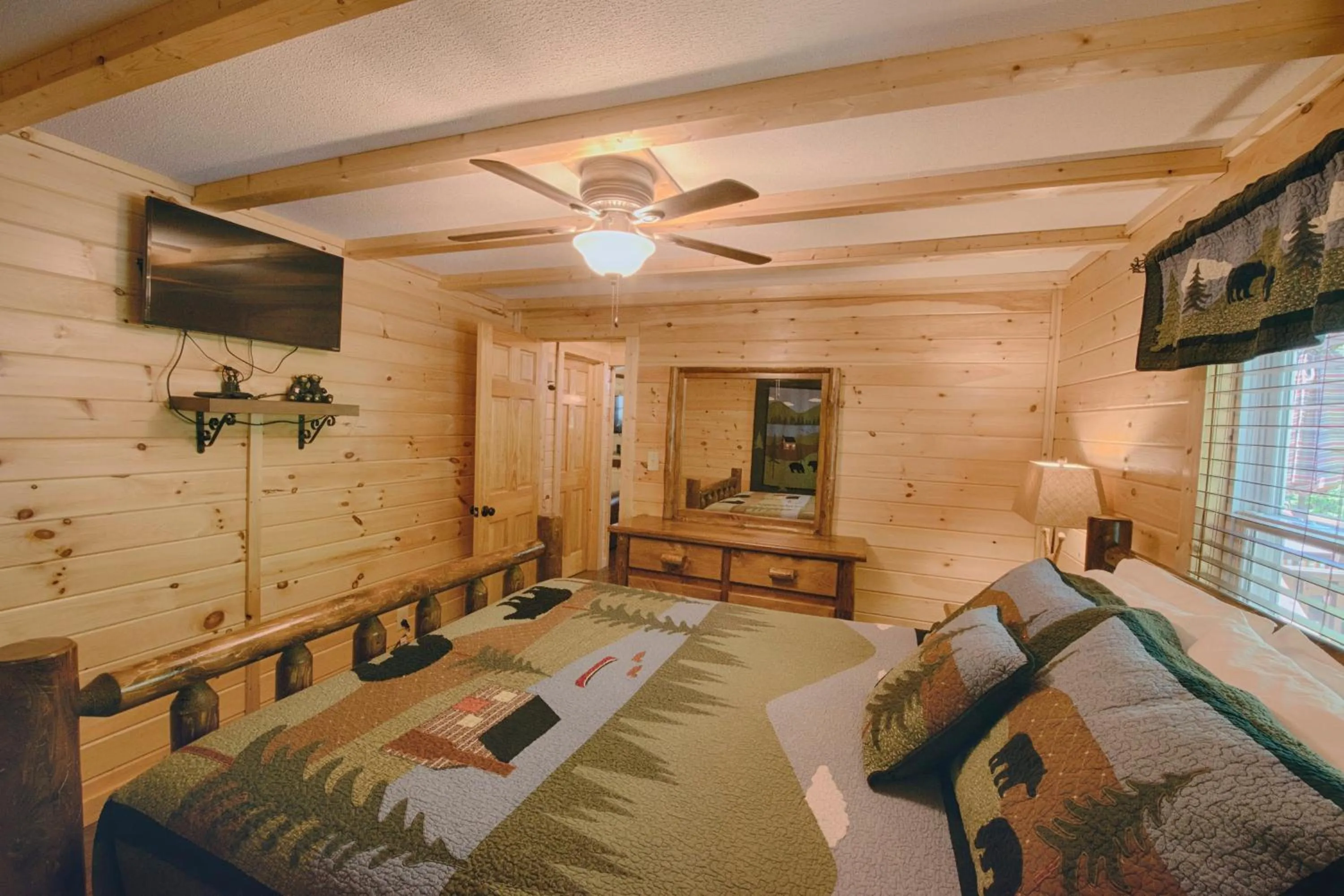 Bed in Historic Tapoco Lodge Resort