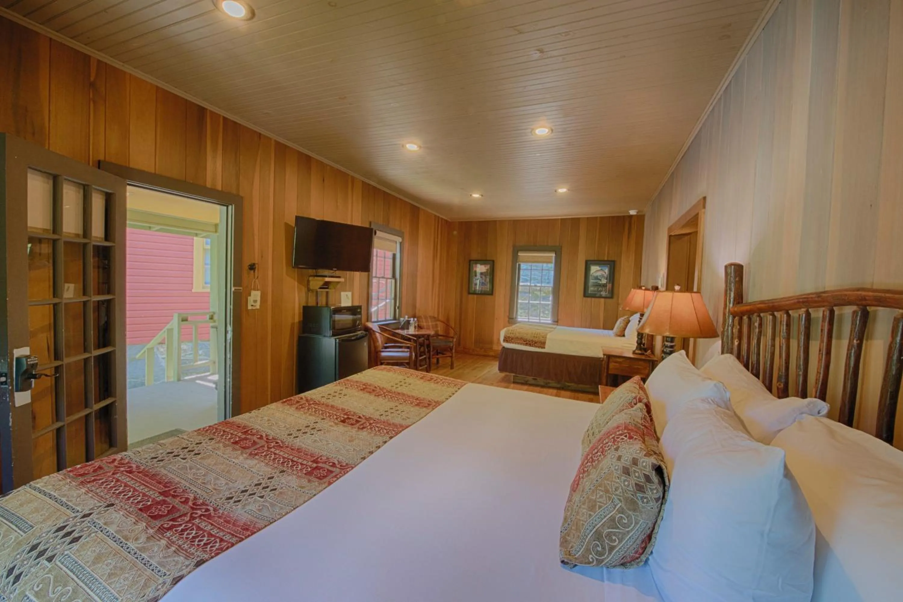 Bed in Historic Tapoco Lodge Resort