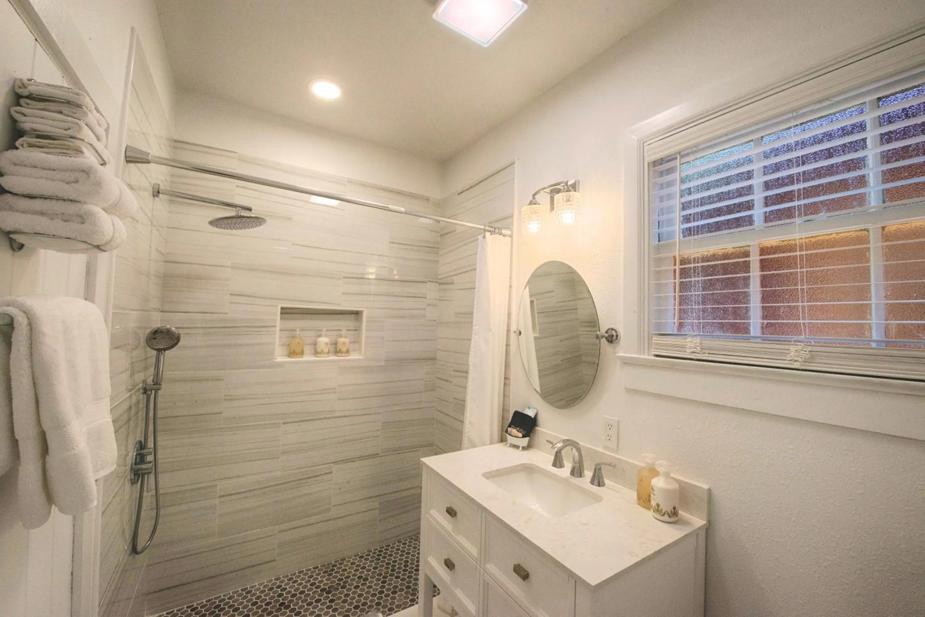 Shower in Historic Tapoco Lodge Resort