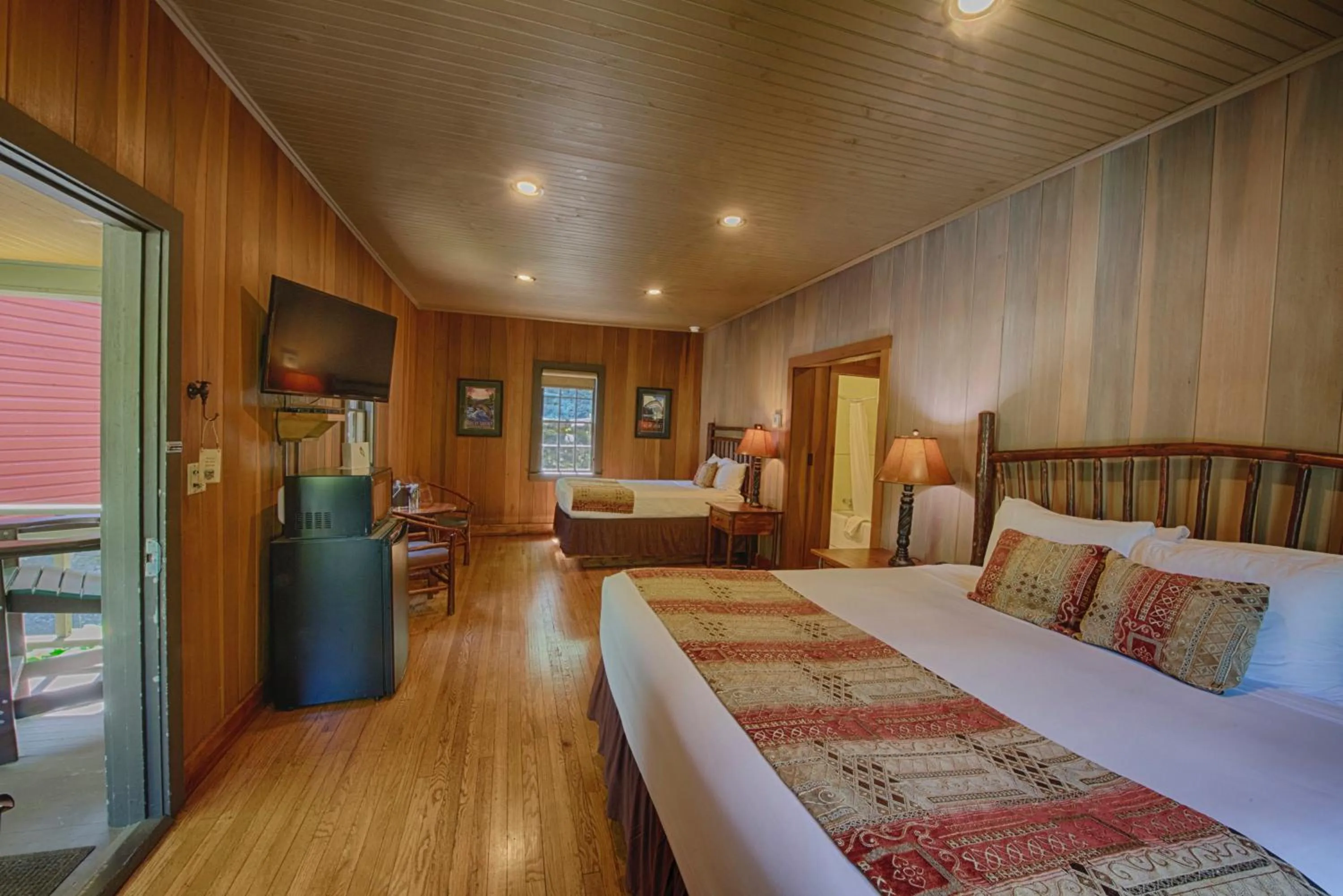 Bed in Historic Tapoco Lodge Resort