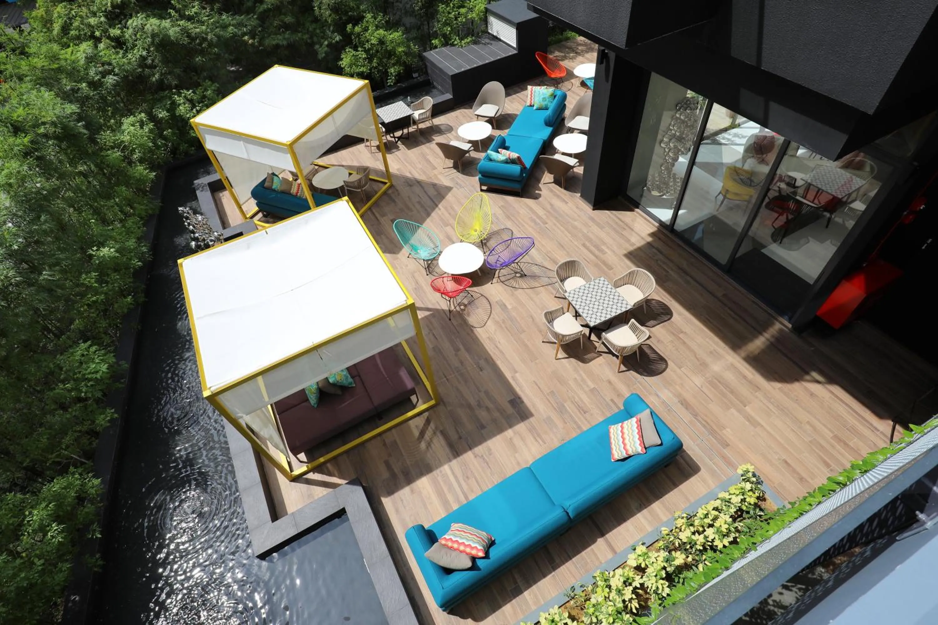 Balcony/Terrace in Oakwood Studios Singapore