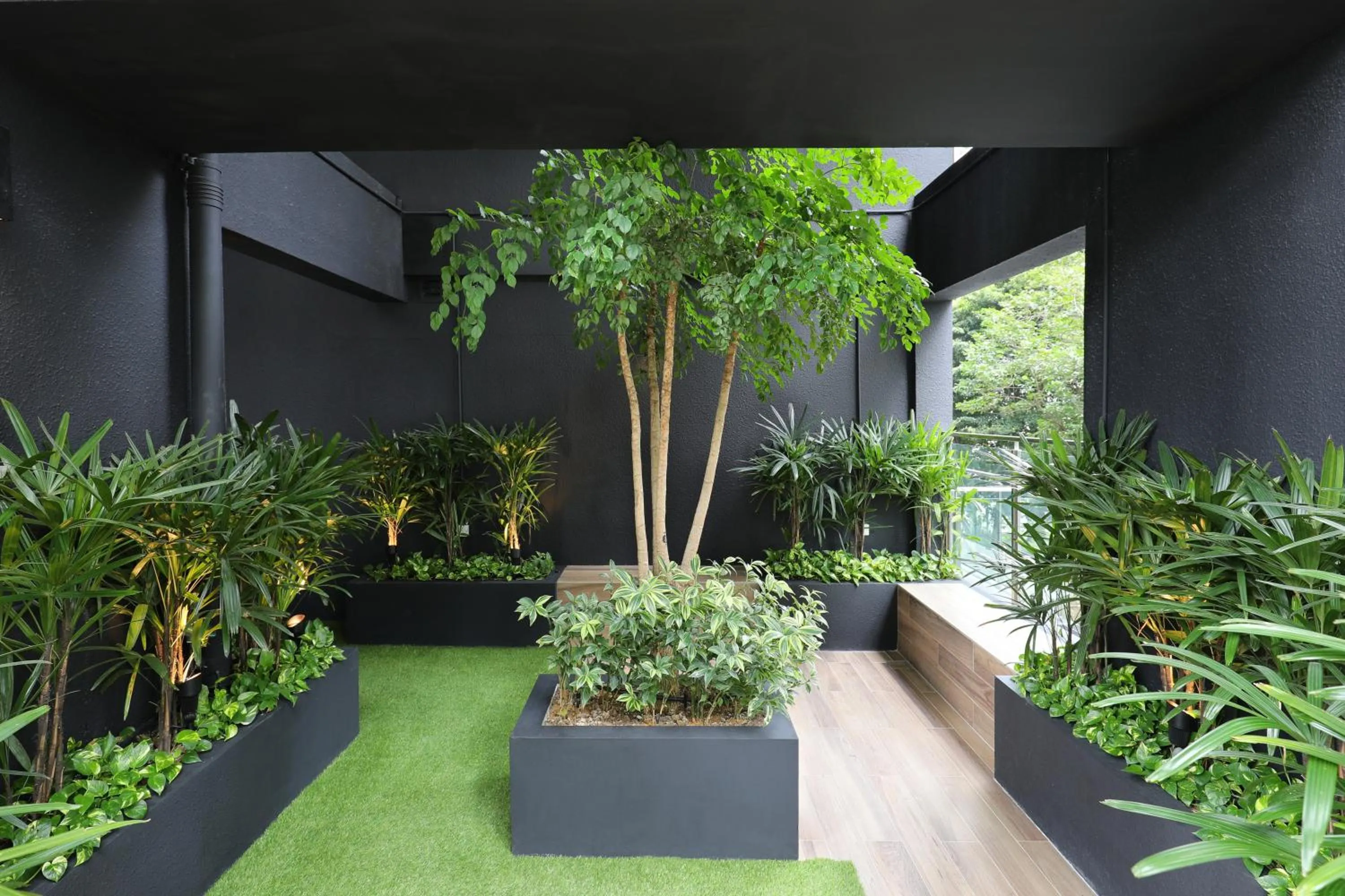 Garden in Oakwood Studios Singapore