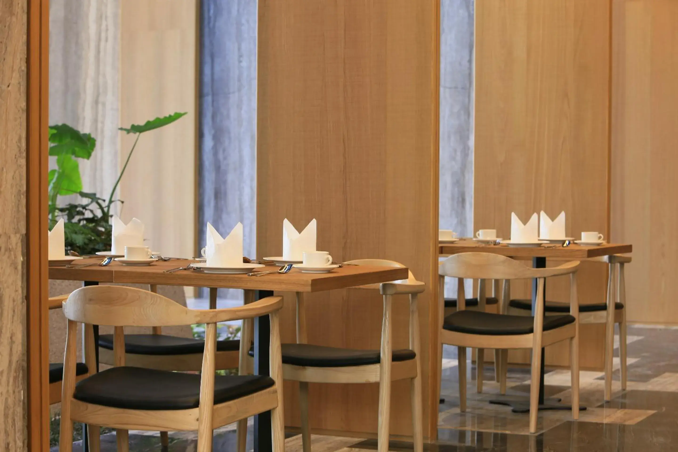 Restaurant/places to eat in South Urban Hotel Restaurant/places to eat in South Urban Hotel