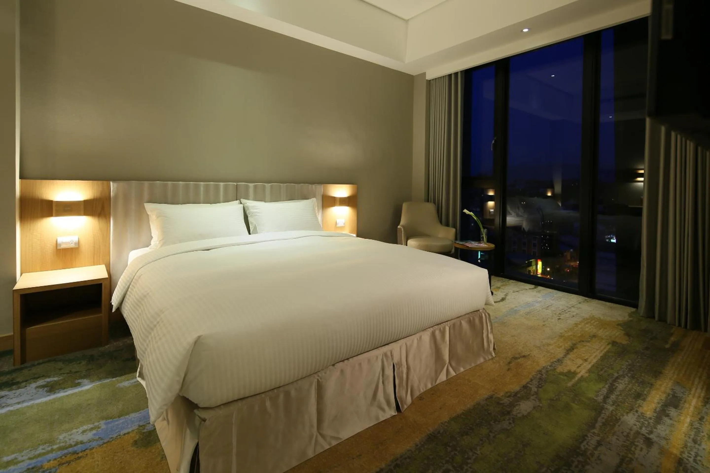 Photo of the whole room, Bed in South Urban Hotel