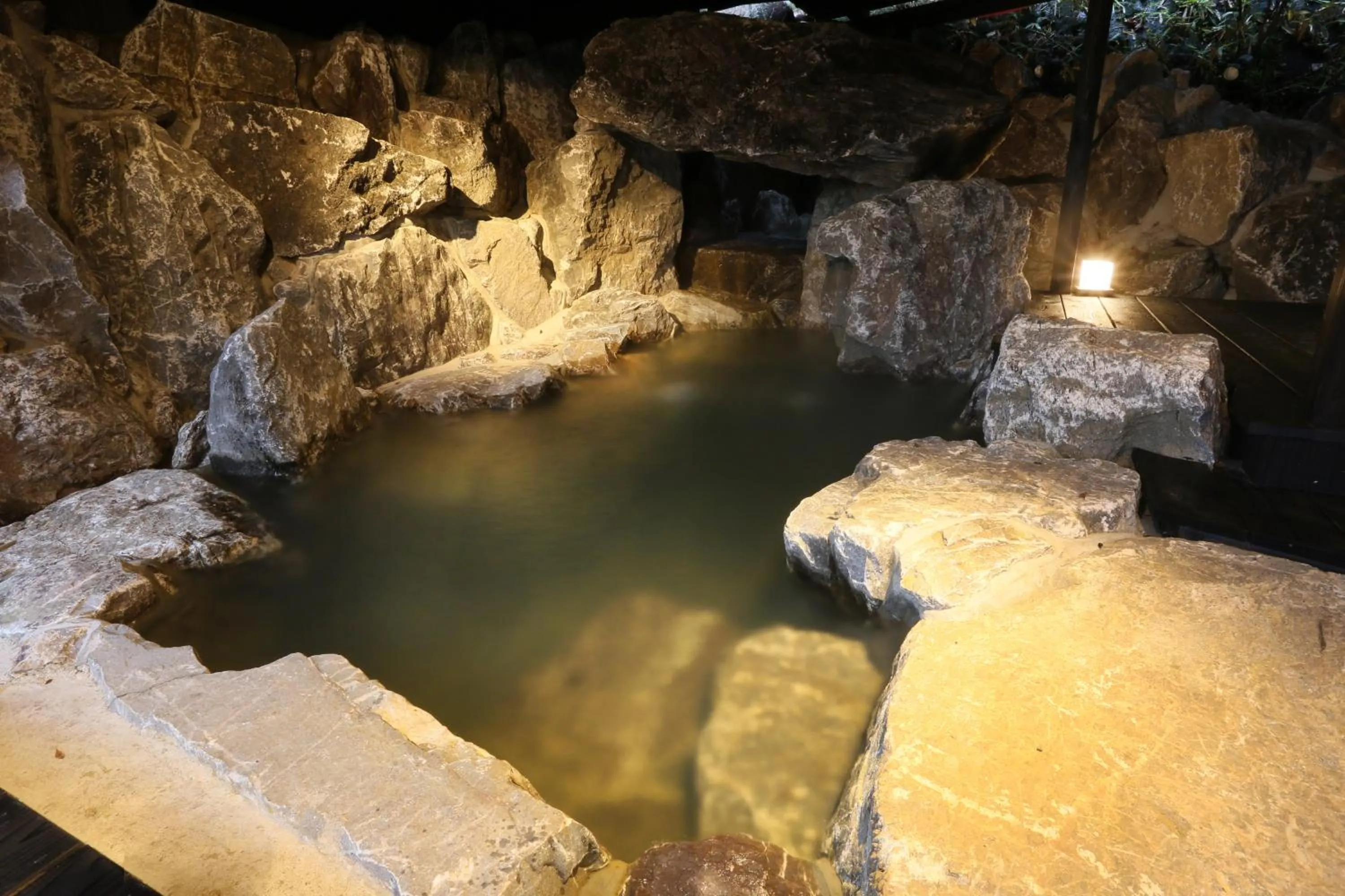 Hot Spring Bath in Gekkoju Kurokawa