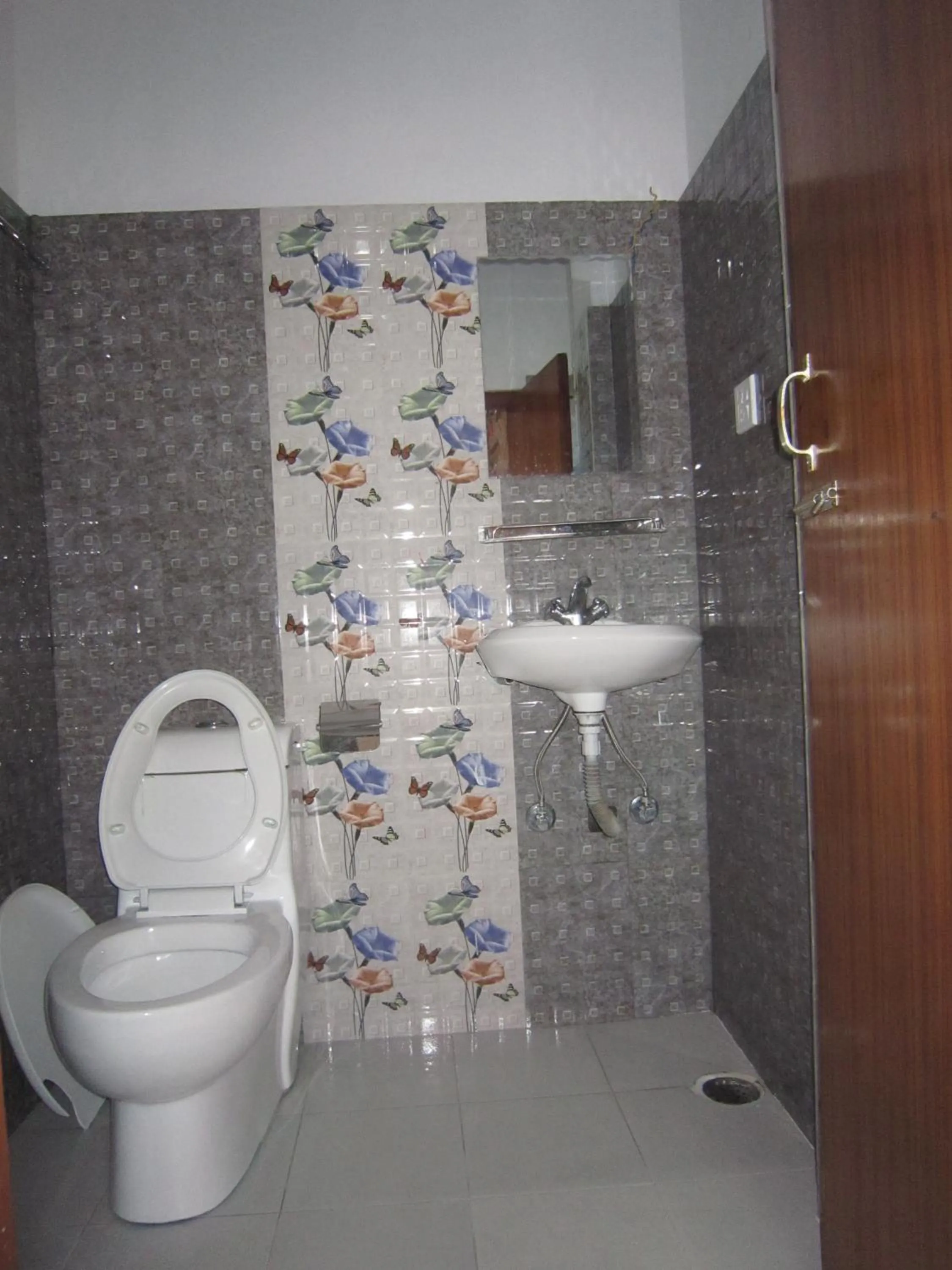 Bathroom in Hotel Sunflower