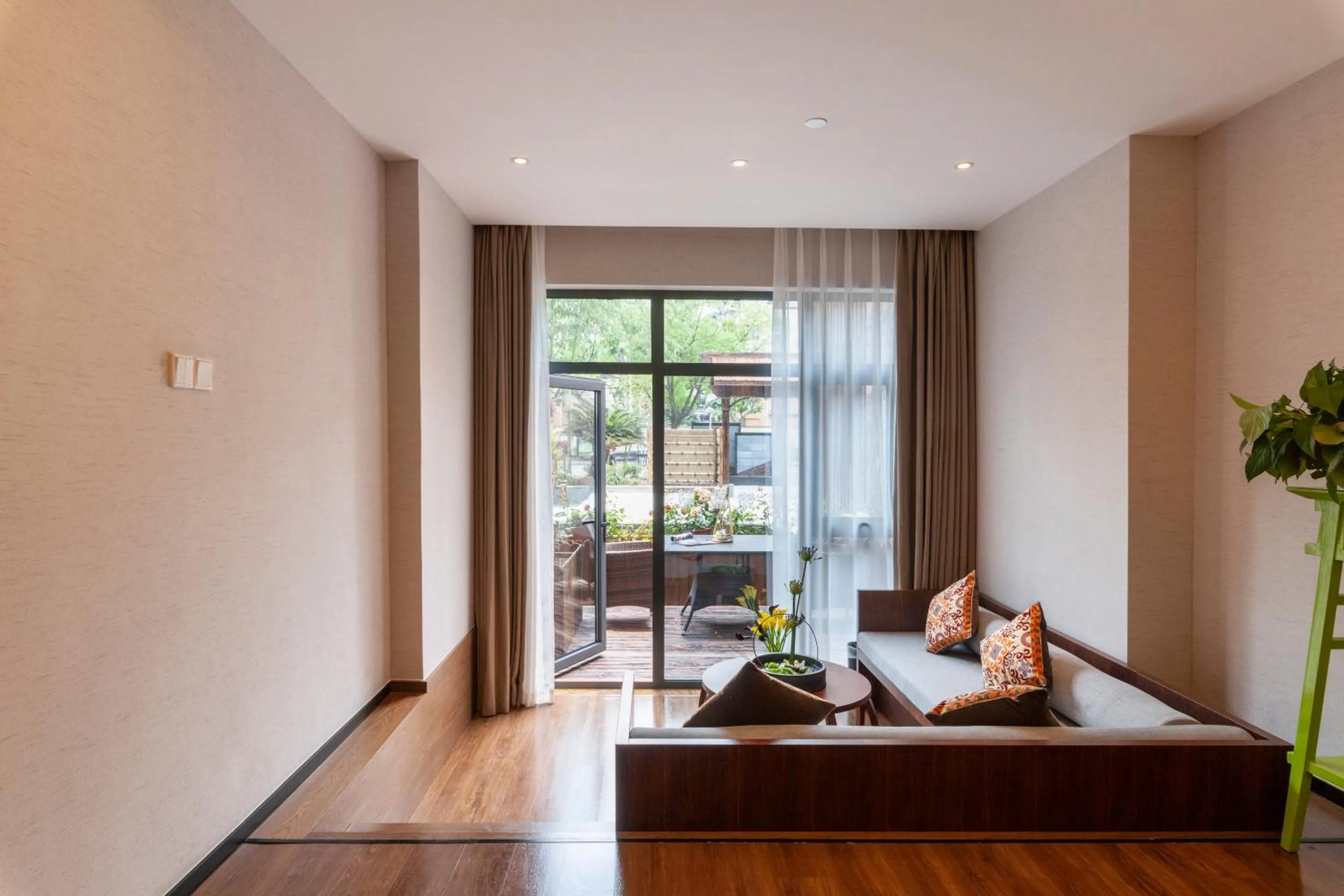 Living room, Bed in SSAW Boutique Shanghai South Xuhui RiYueGuang