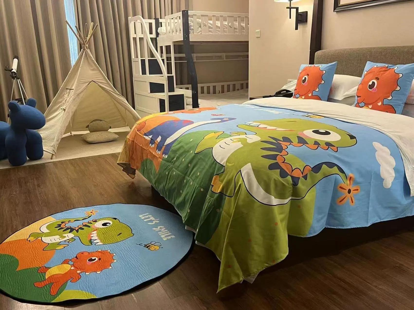 Photo of the whole room, Bed in SSAW Boutique Shanghai South Xuhui RiYueGuang