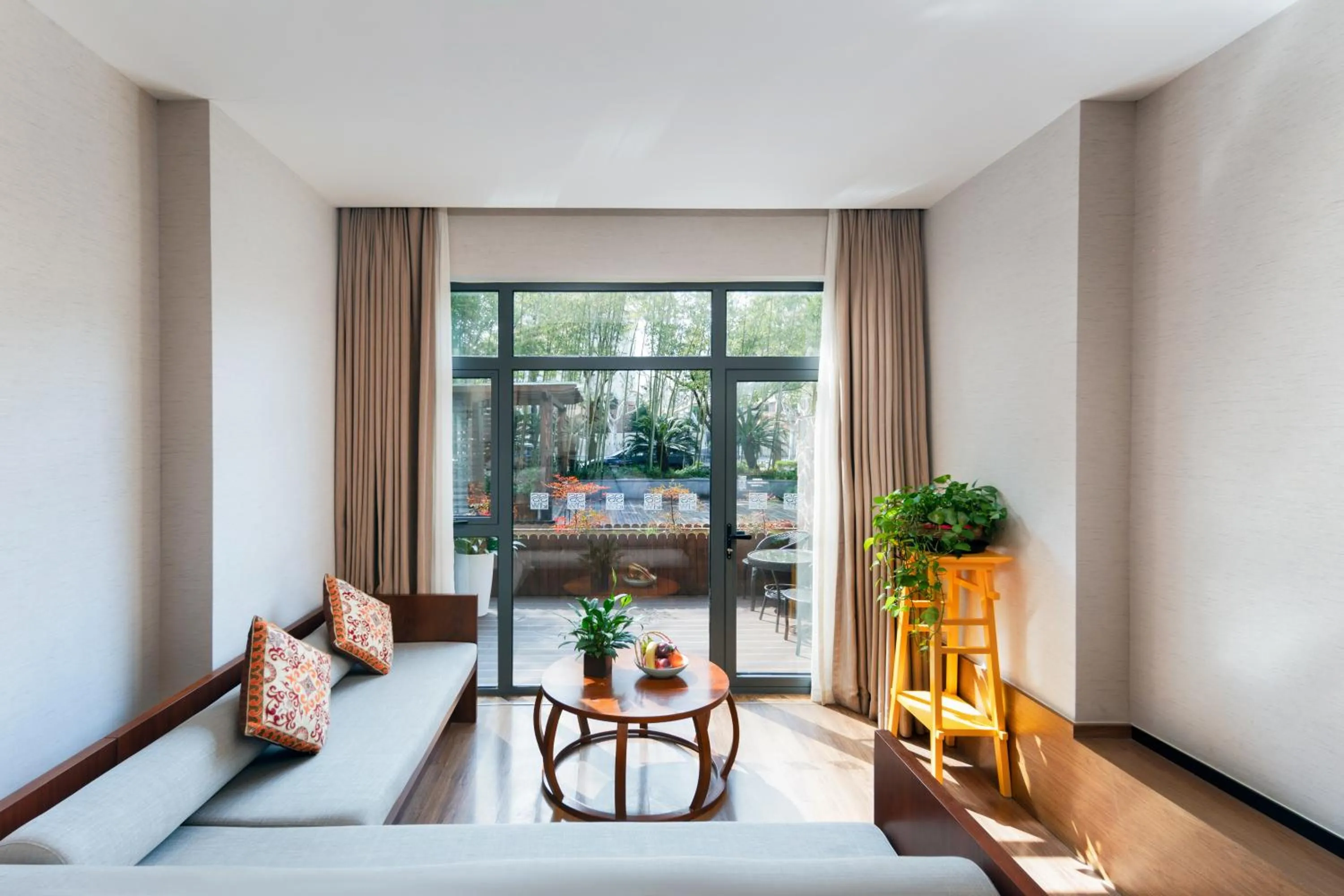 Balcony/Terrace in SSAW Boutique Shanghai South Xuhui RiYueGuang