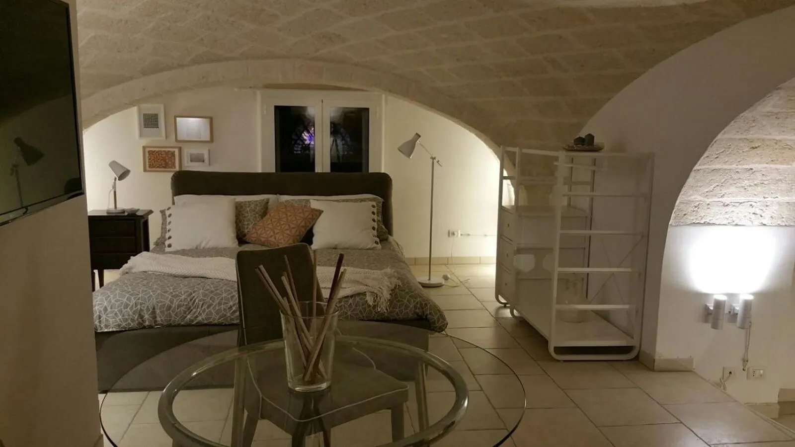 Seating area, Bed in Palazzo Kapece