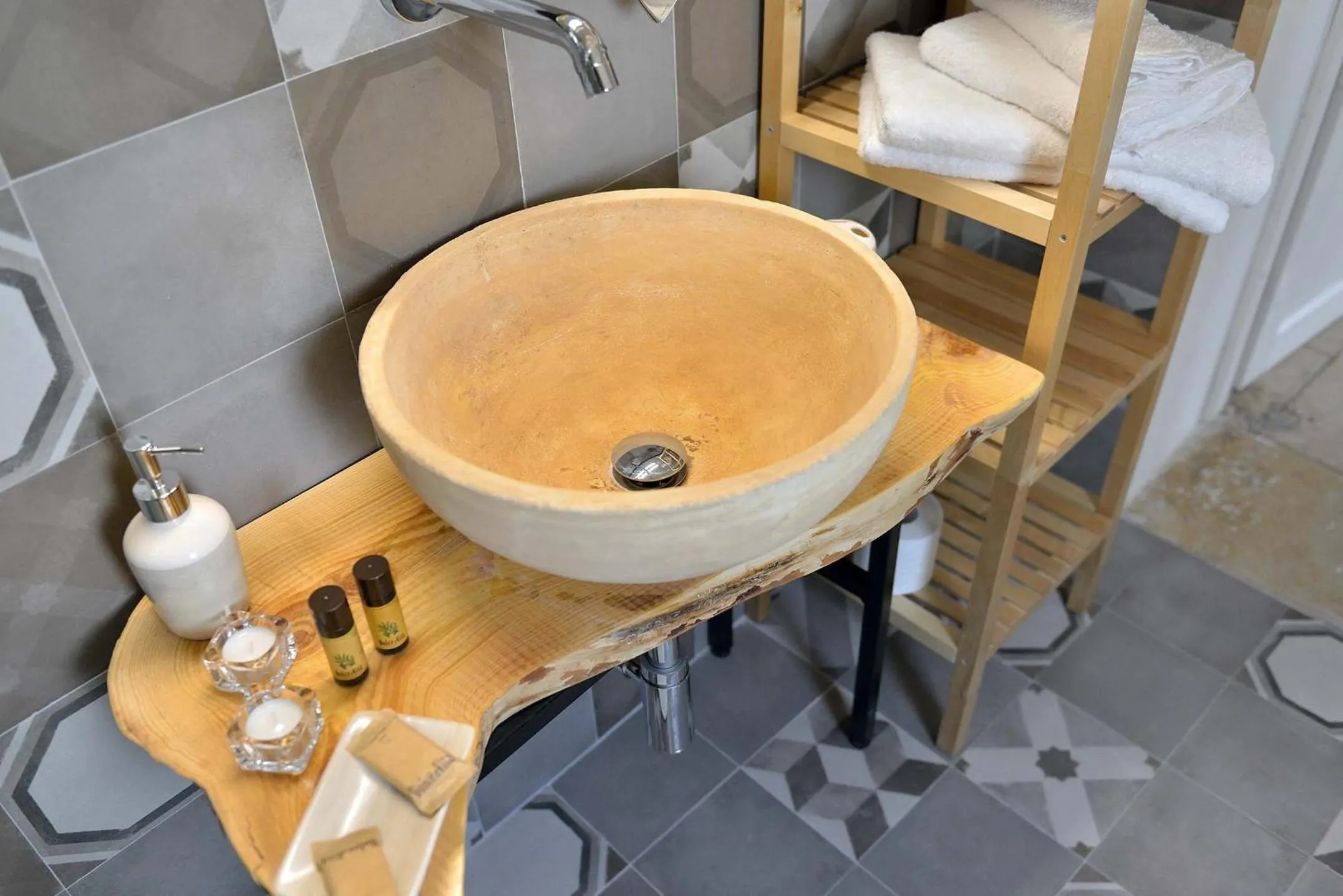 Bathroom in Palazzo Kapece