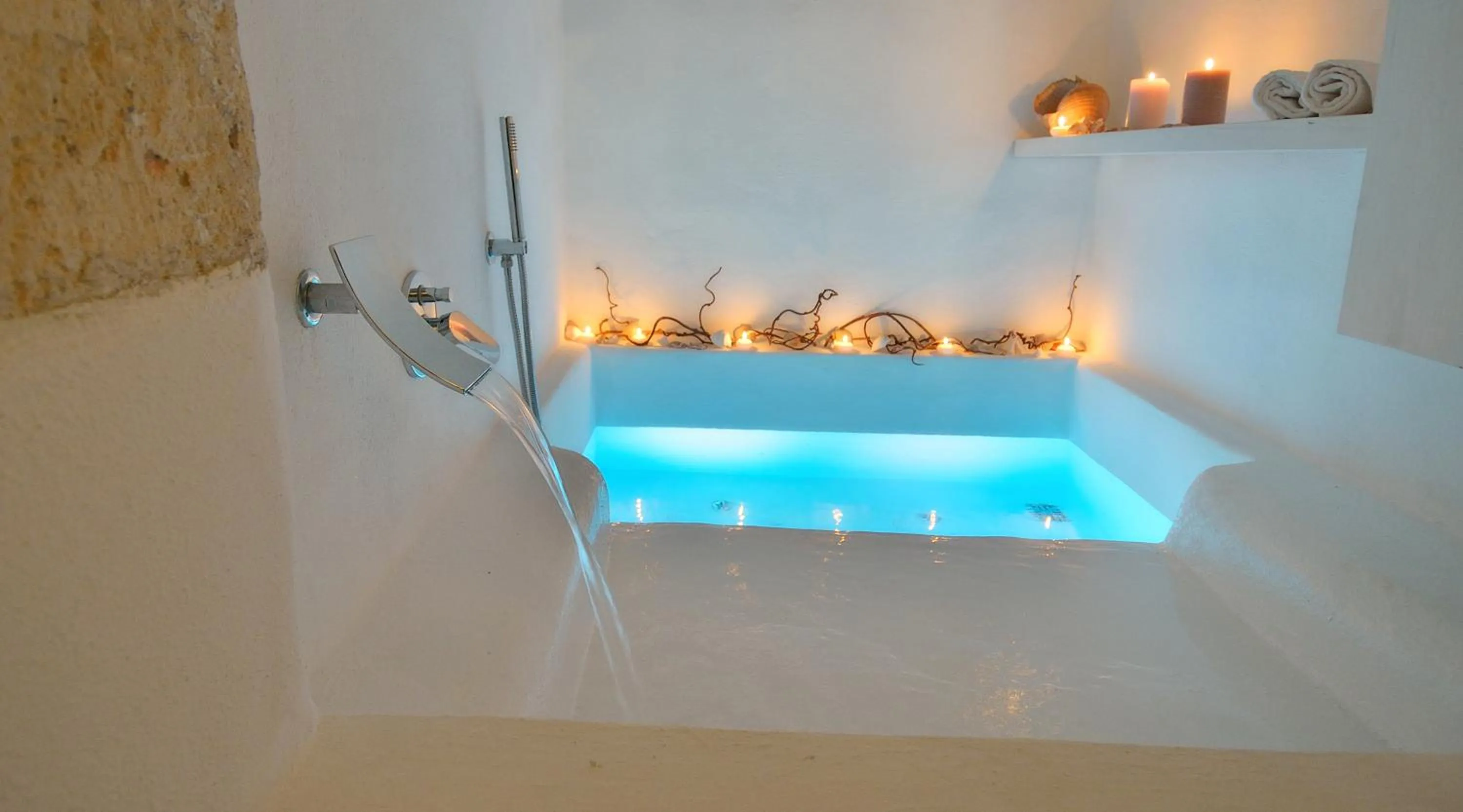 Hot Tub in Palazzo Kapece