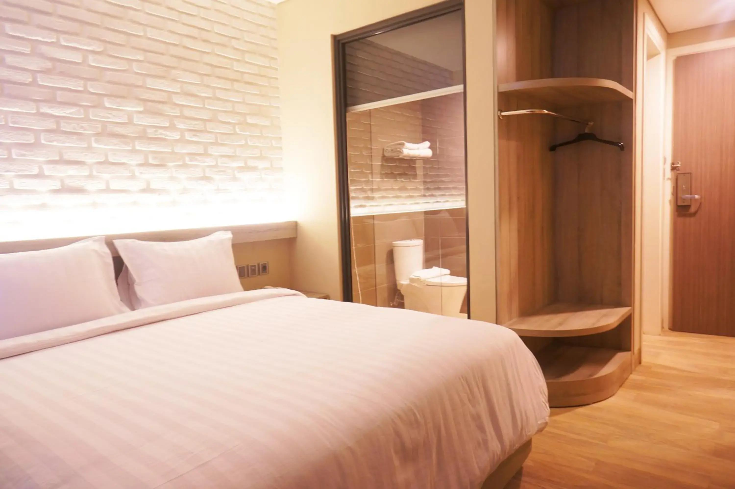 Photo of the whole room, Bed in Expressia Hotel Makassar Photo of the whole room, Bed in Expressia Hotel Makassar