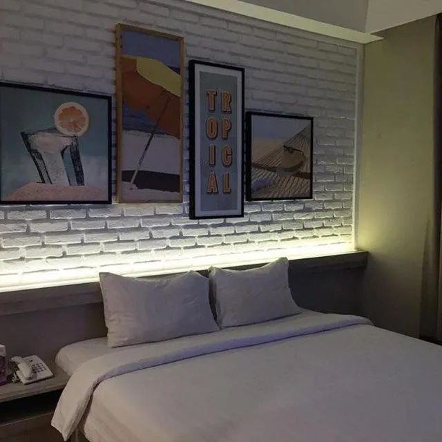 Bedroom, Bed in Expressia Hotel Makassar