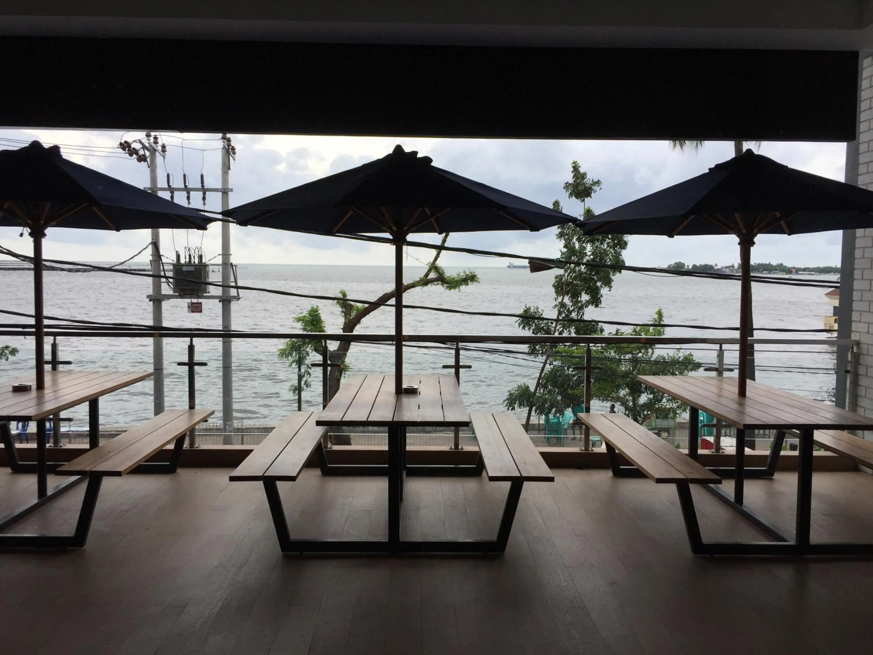 Restaurant/places to eat in Expressia Hotel Makassar