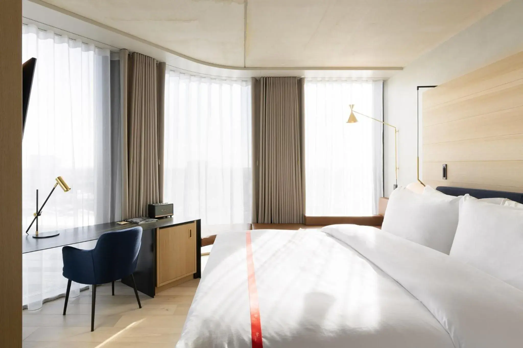 Photo of the whole room, Bed in Ruby Emma Hotel Amsterdam Photo of the whole room, Bed in Ruby Emma Hotel Amsterdam