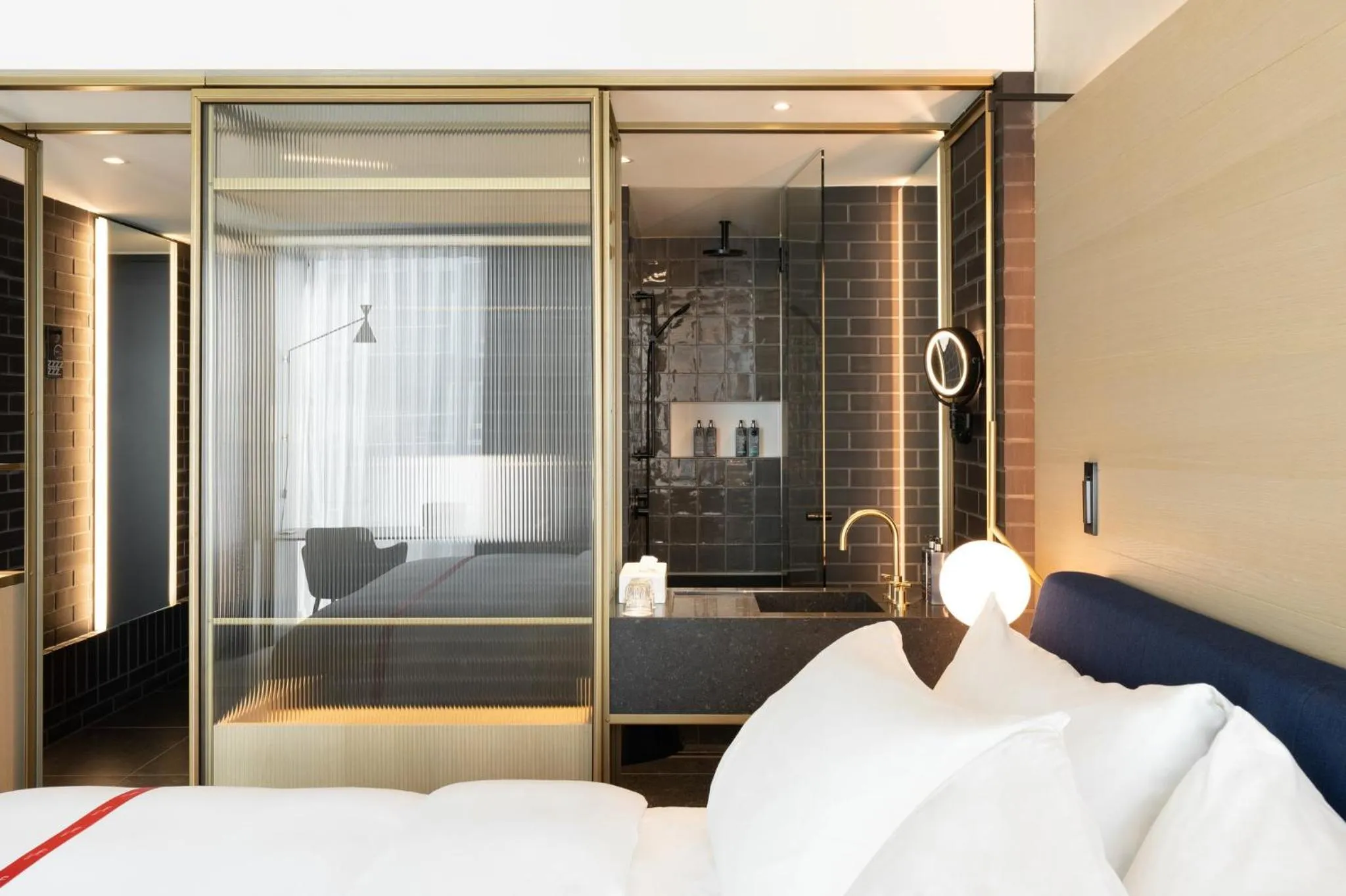 Bathroom, Bed in Ruby Emma Hotel Amsterdam