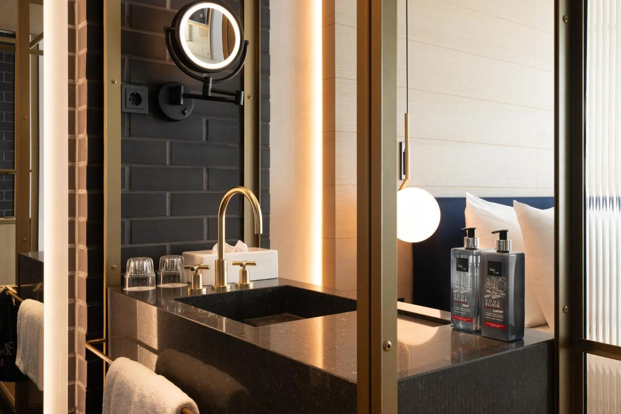 Bathroom in Ruby Emma Hotel Amsterdam