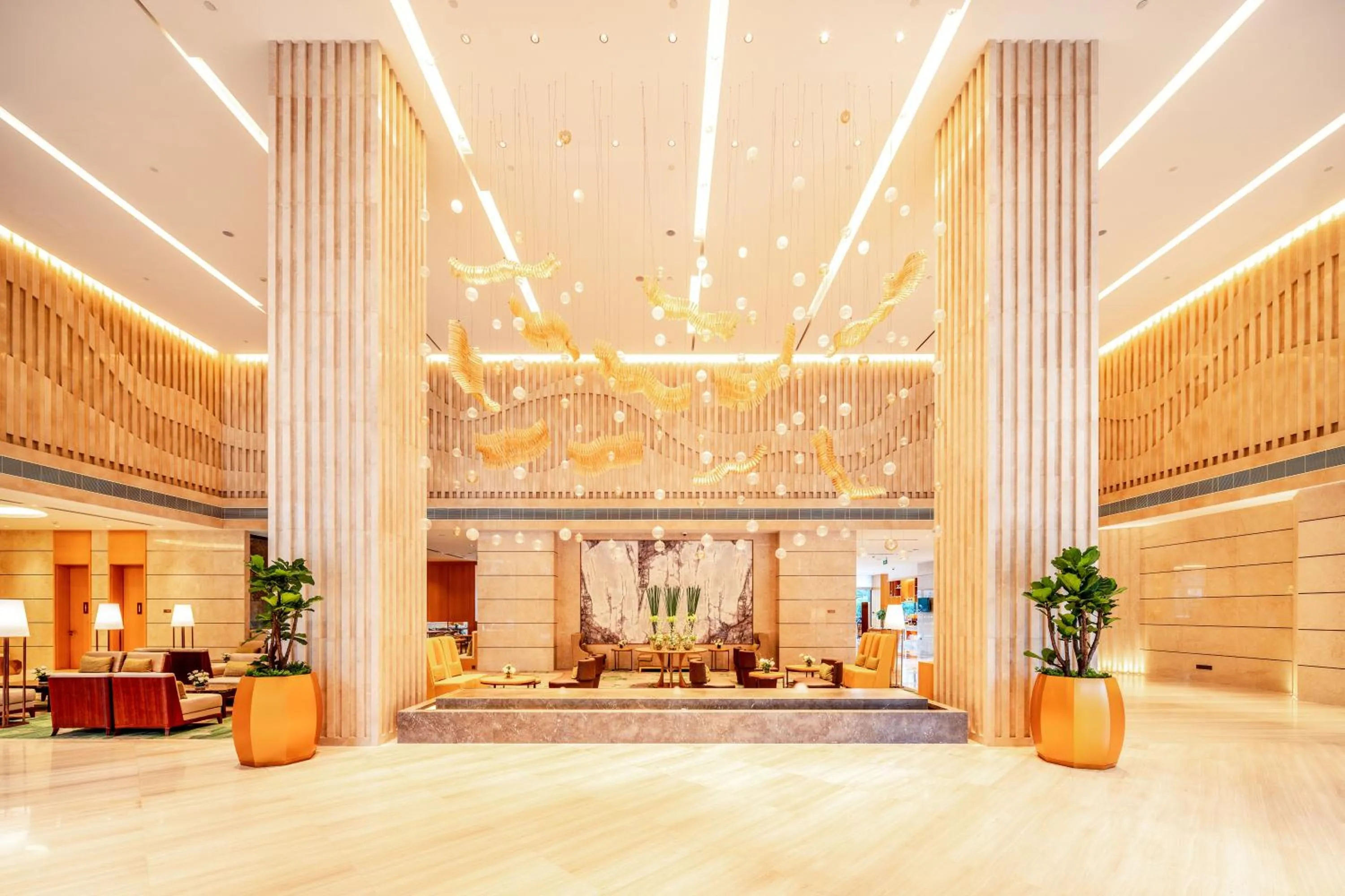 Lounge or bar in Holiday Inn Neijiang Riverside by IHG