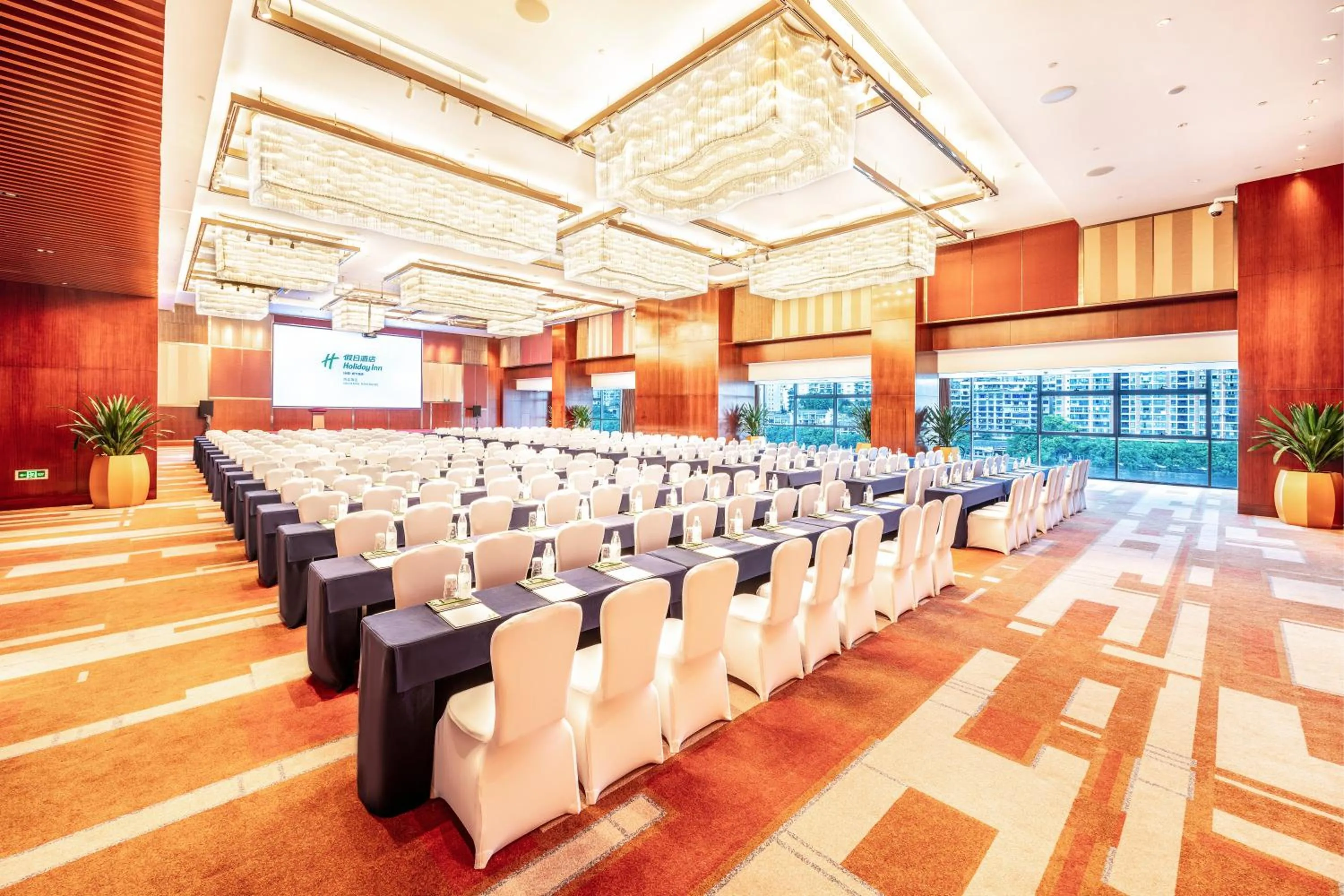 Meeting/conference room in Holiday Inn Neijiang Riverside by IHG